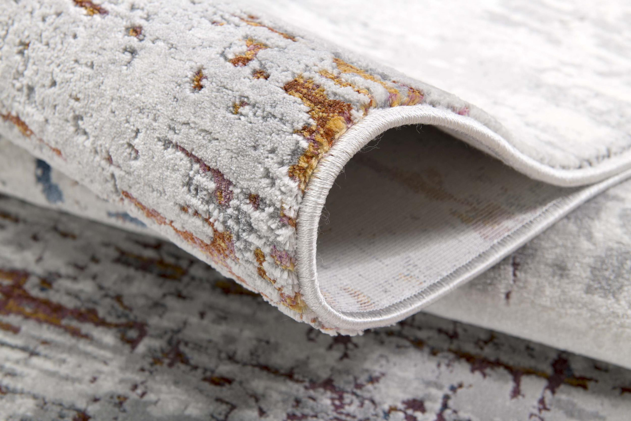 4" X 6" Gray And Brown Abstract Scraped Area Rug