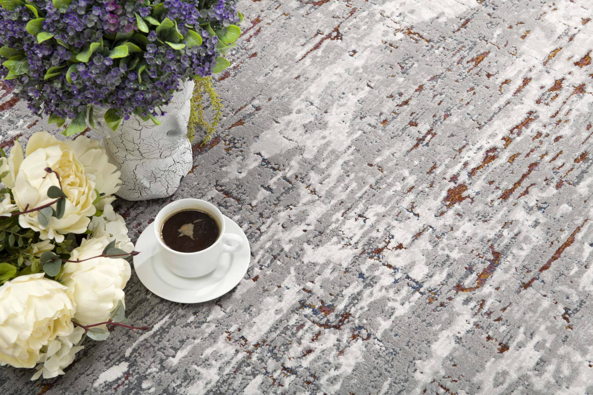 4" X 6" Gray And Brown Abstract Scraped Area Rug