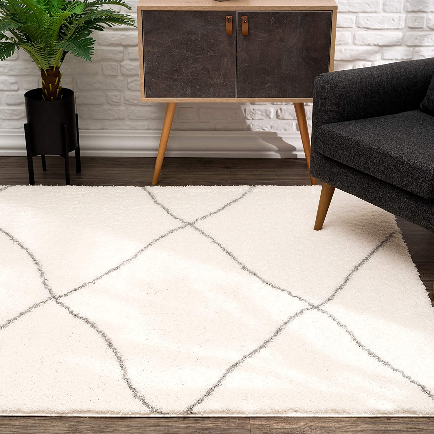5" X 8" Ivory Modern Uneven Lattice Area Rug