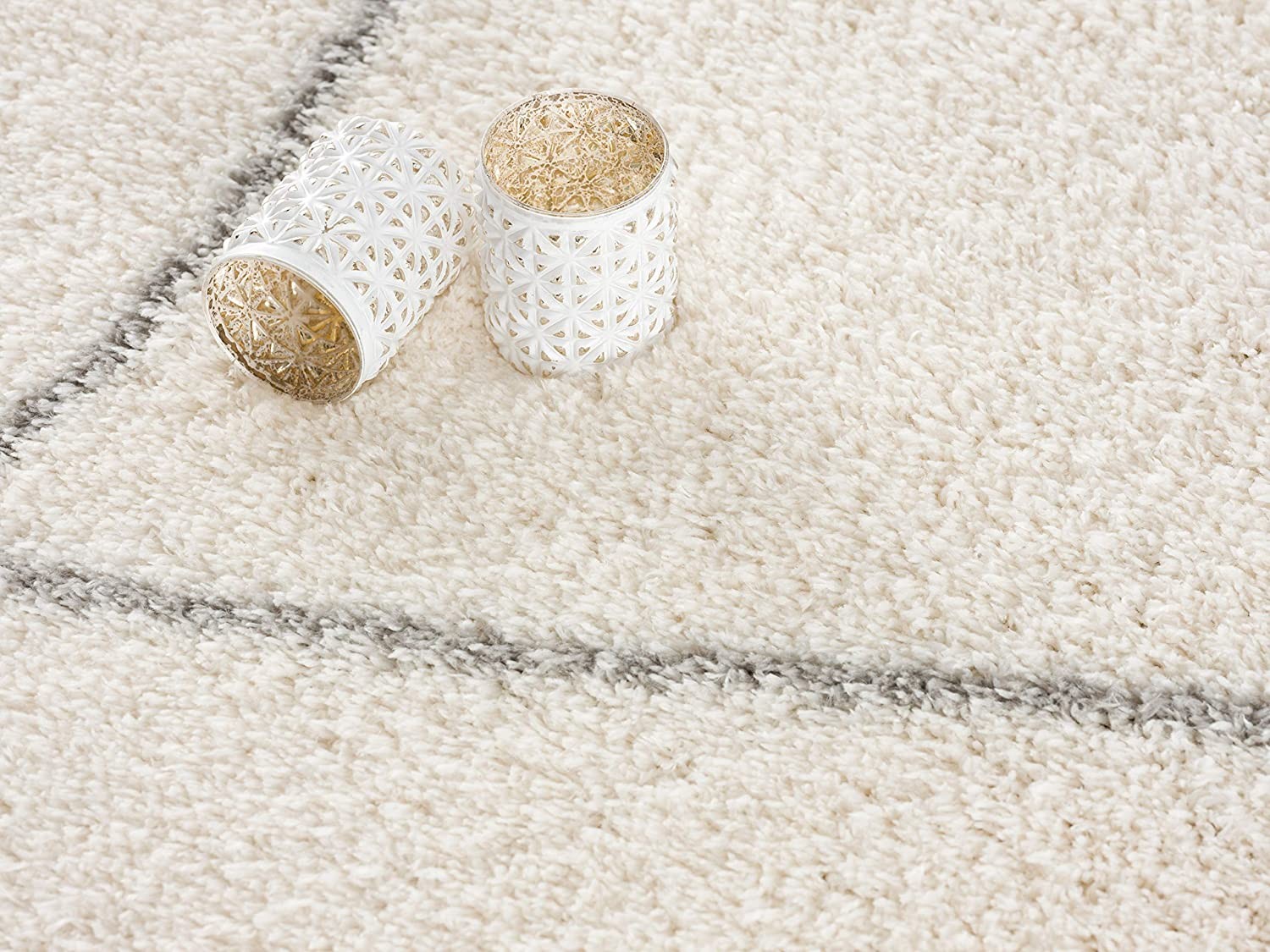 5" X 8" Ivory Modern Uneven Lattice Area Rug