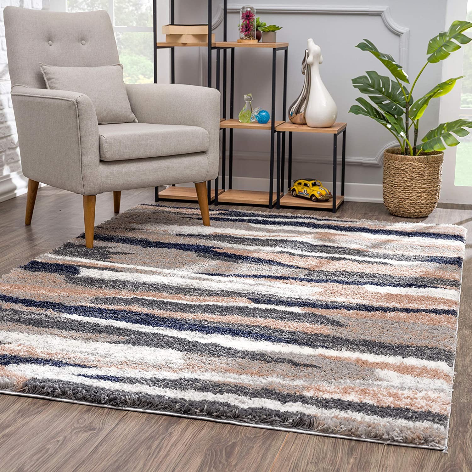 5" X 8" Gray And Black Strokes Area Rug