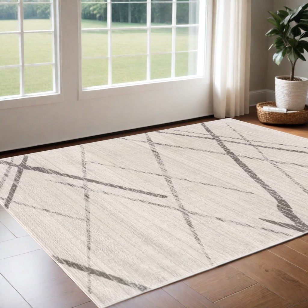 3" X 5" Gray and Ivory Geometric Area Rug