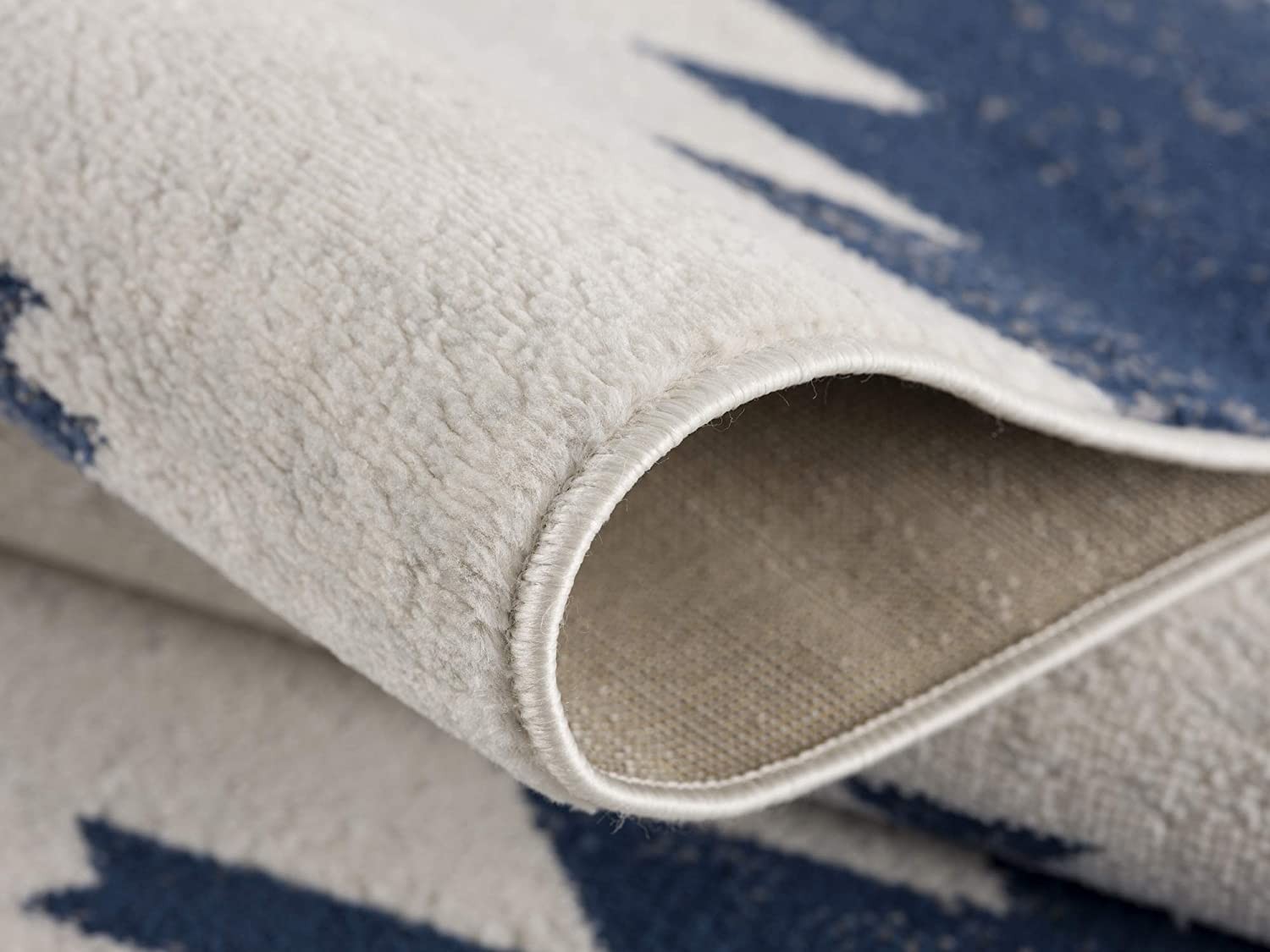 3" X 5" Blue and Ivory Southwestern Area Rug