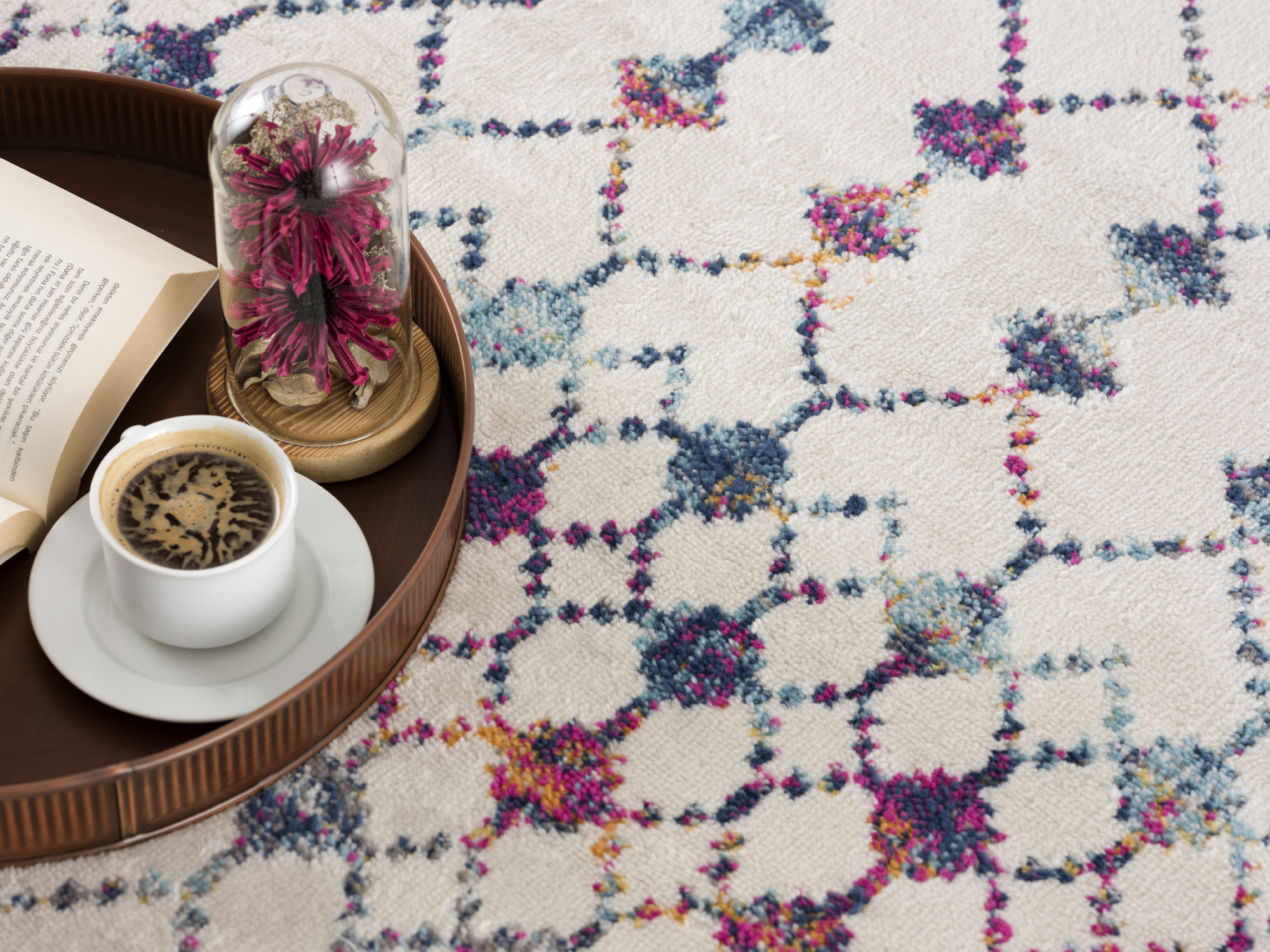 8" X 11" White Modern Geometric Grid Area Rug