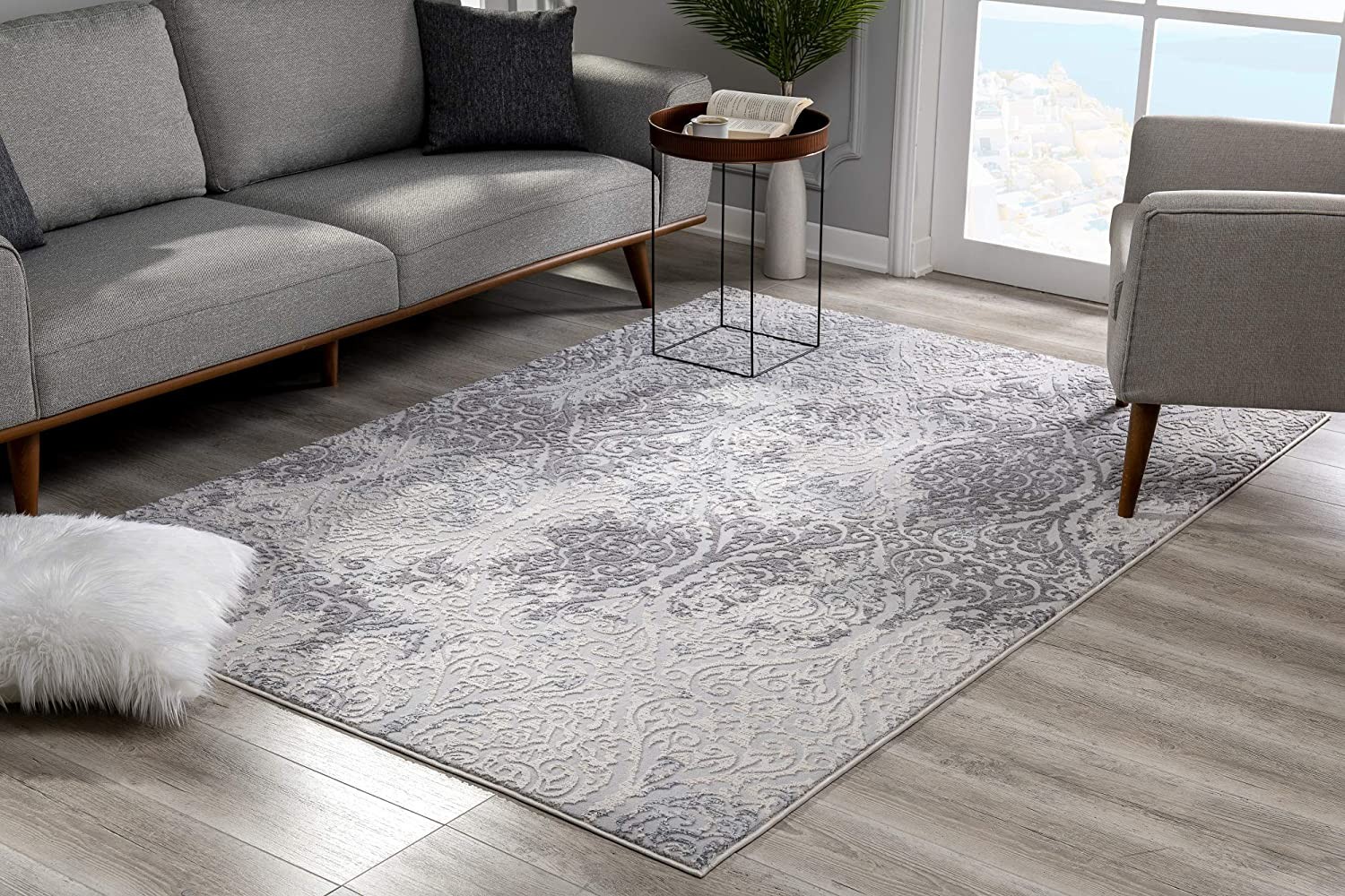7" X 10" Cream And Gray Tinted Ogee Pattern Area Rug