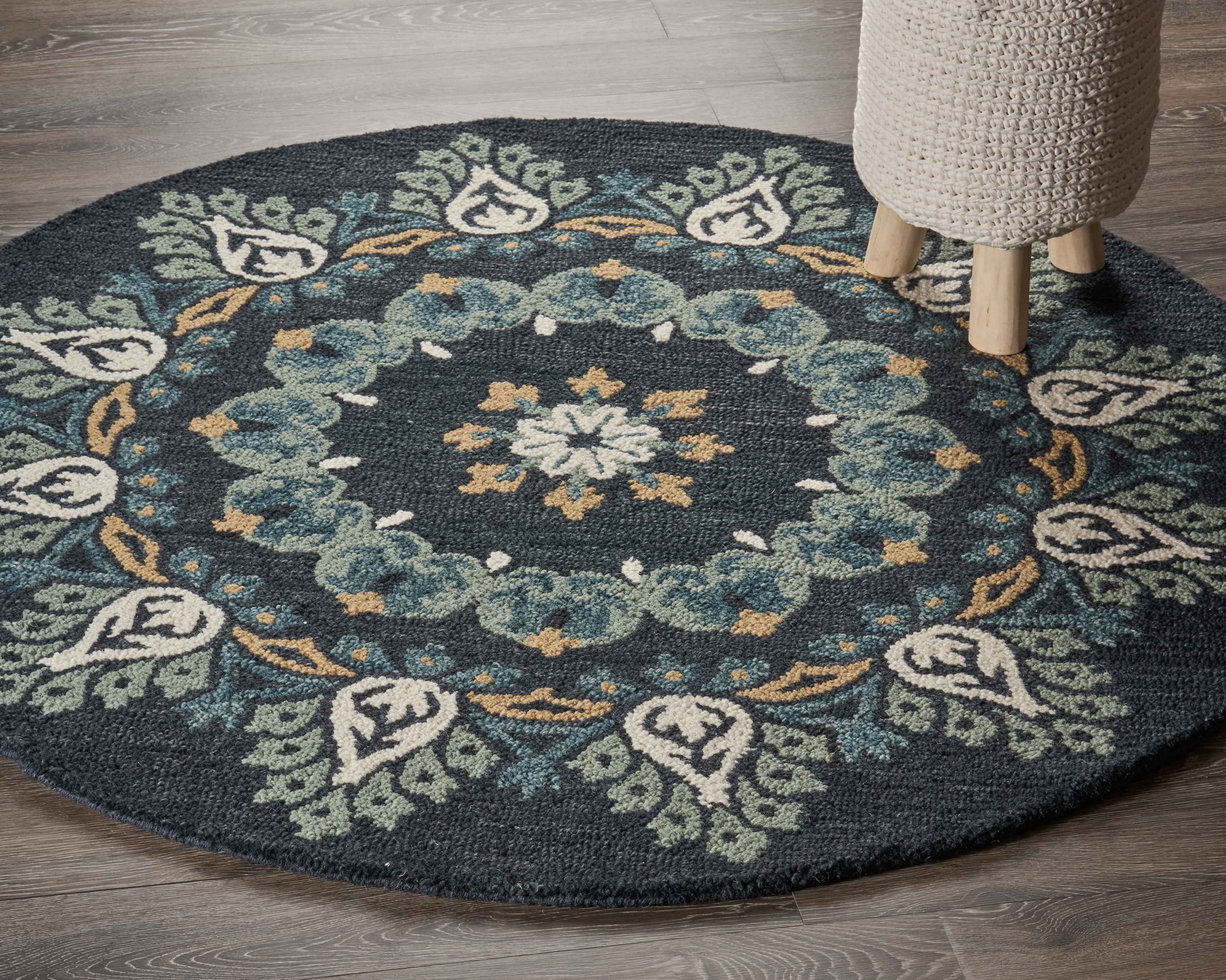 4" Round Black Floral Paradise Area Rug
