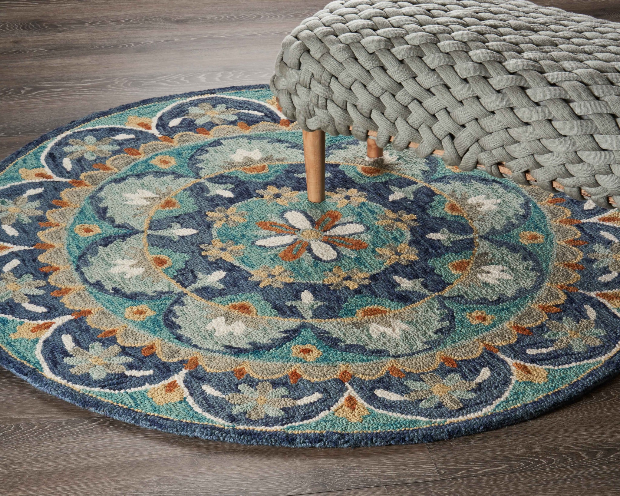 6" Blue And Green Round Wool Floral Hand Tufted Area Rug