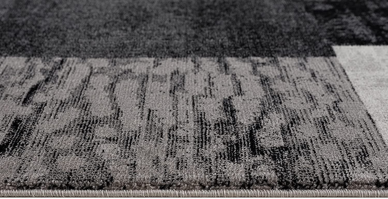 2" X 5" Grey Checkered Area Rug