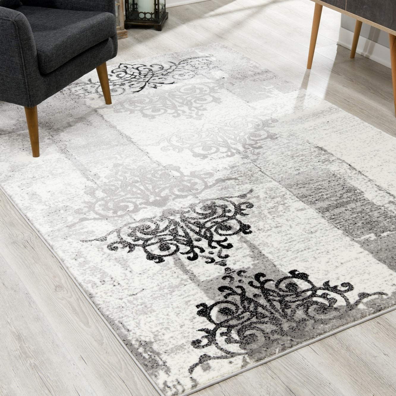 4" X 6" Gray Damask Dhurrie Area Rug