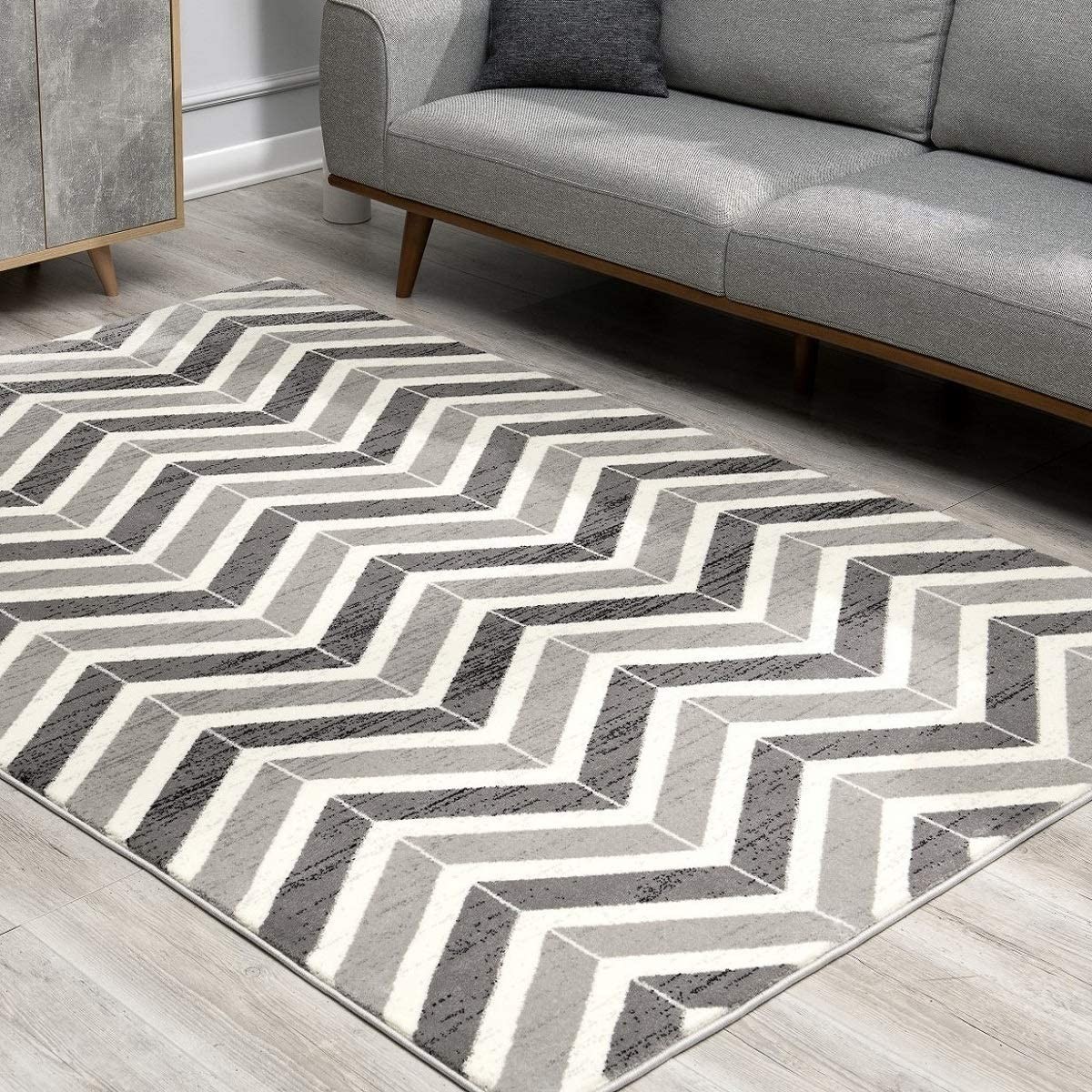 8" X 11" Gray Chevron Dhurrie Area Rug