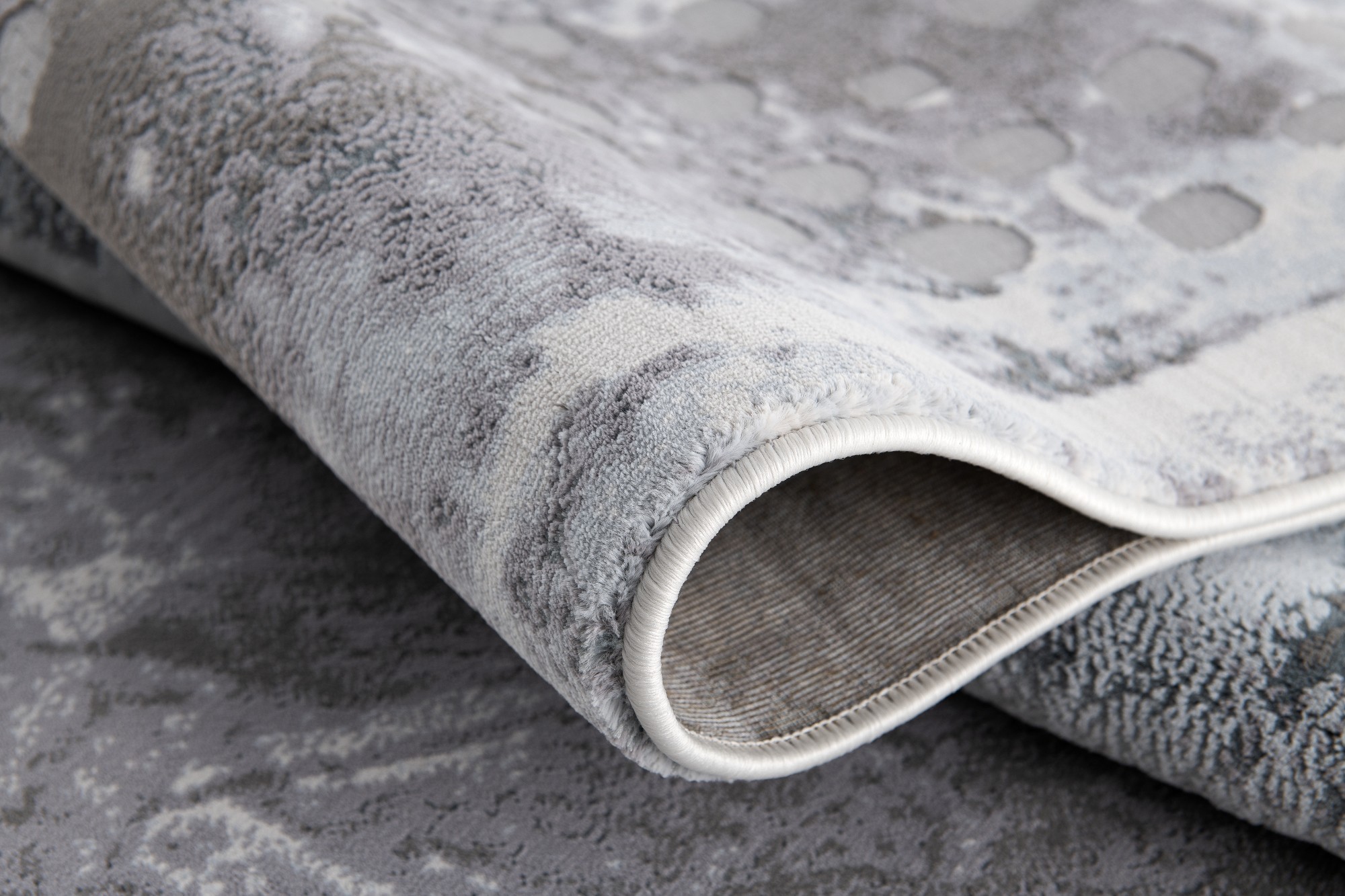 4" X 6" Gray Distressed Abstract Area Rug