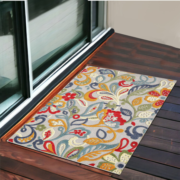 2' X 4' Ivory And Blue Floral Stain Resistant Indoor Outdoor Area Rug-473707-1