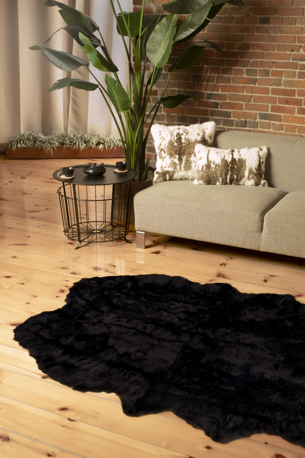 4" X 6" Black Faux Fur Washable Non Skid Area Rug