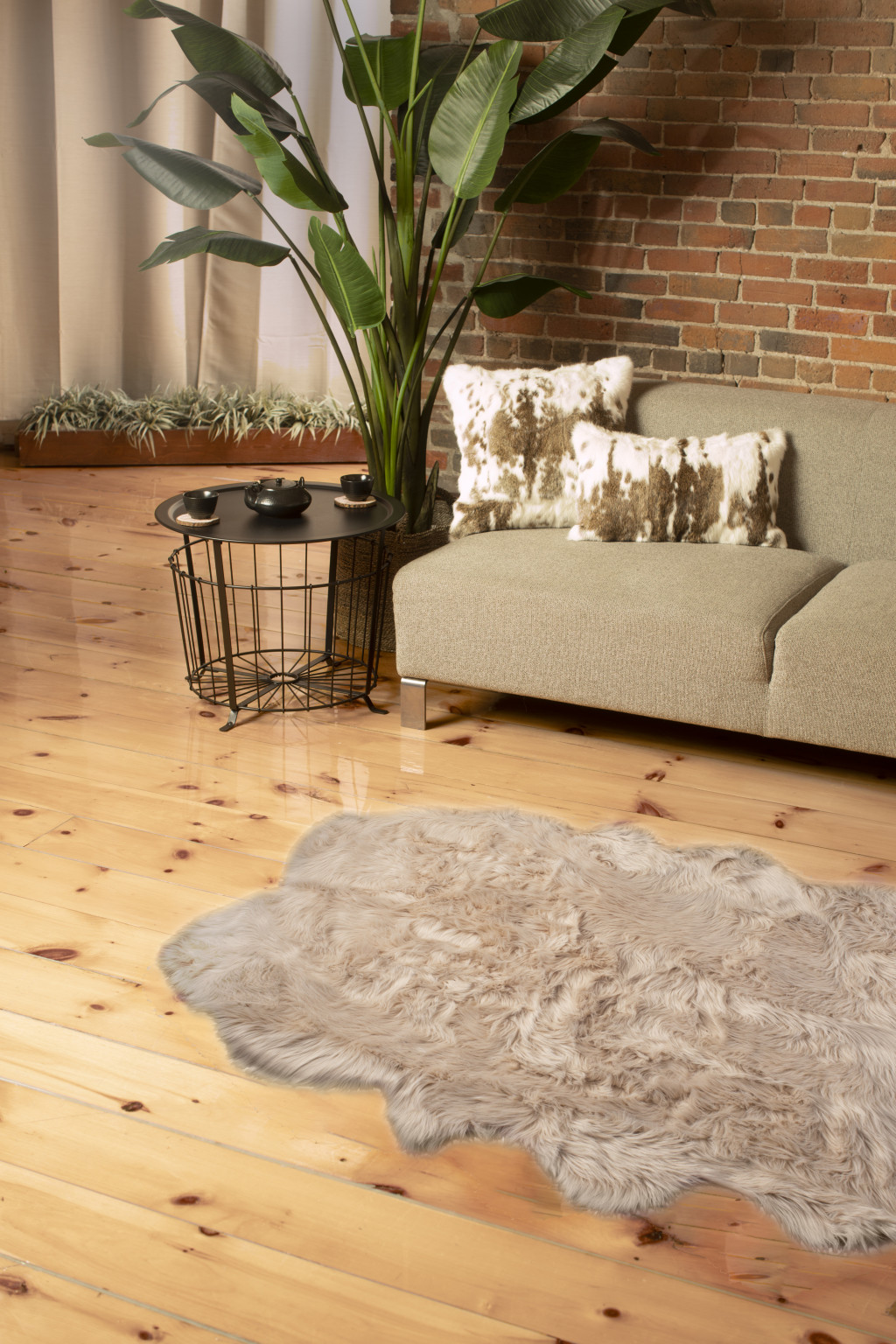 4" X 6" Taupe Faux Fur Washable Non Skid Area Rug