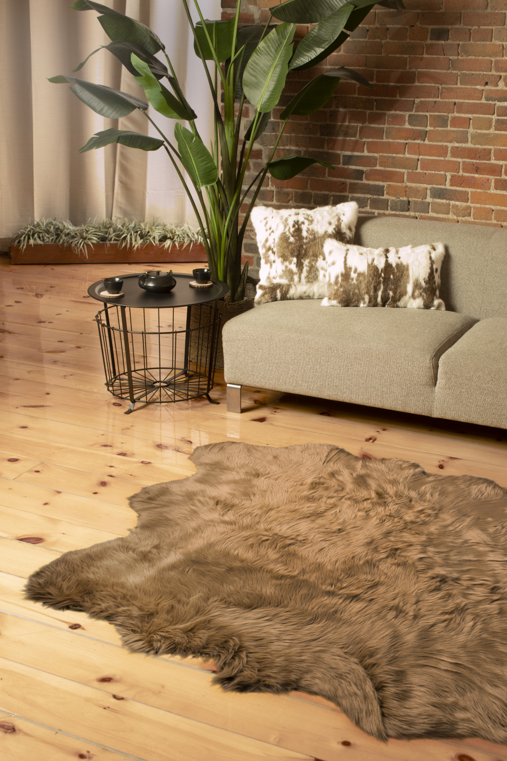 5" X 6" Tan Faux Sheepskin Non Skid Area Rug