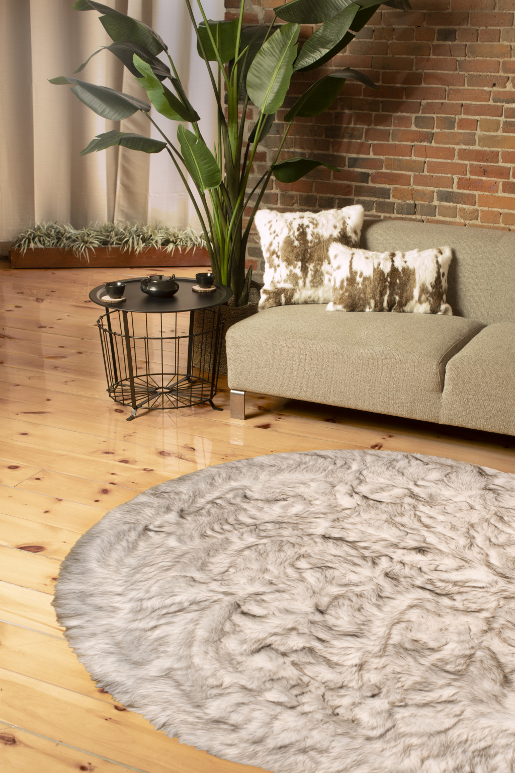 6" X 6" Ombre Chocolate Round Faux Fur Washable Non Skid Area Rug