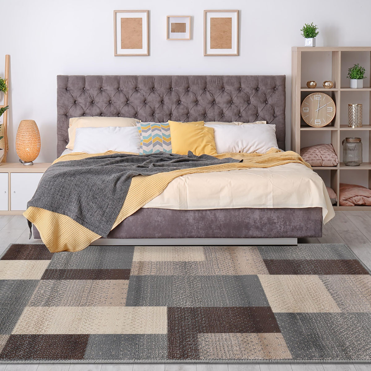 8" X 10" Gray Brown and Cream Patchwork Area Rug