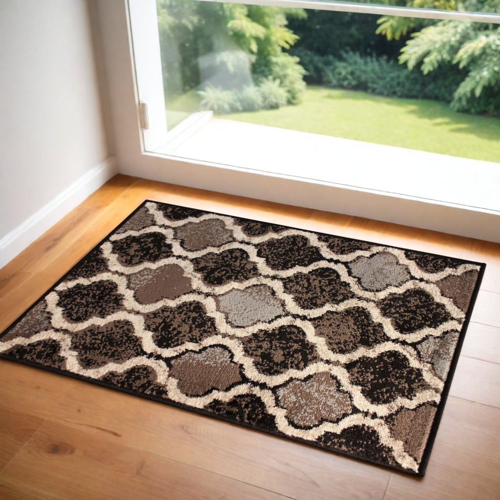 3" X 5" Chocolate Quatrefoil Power Loom Distressed Stain Resistant Area Rug