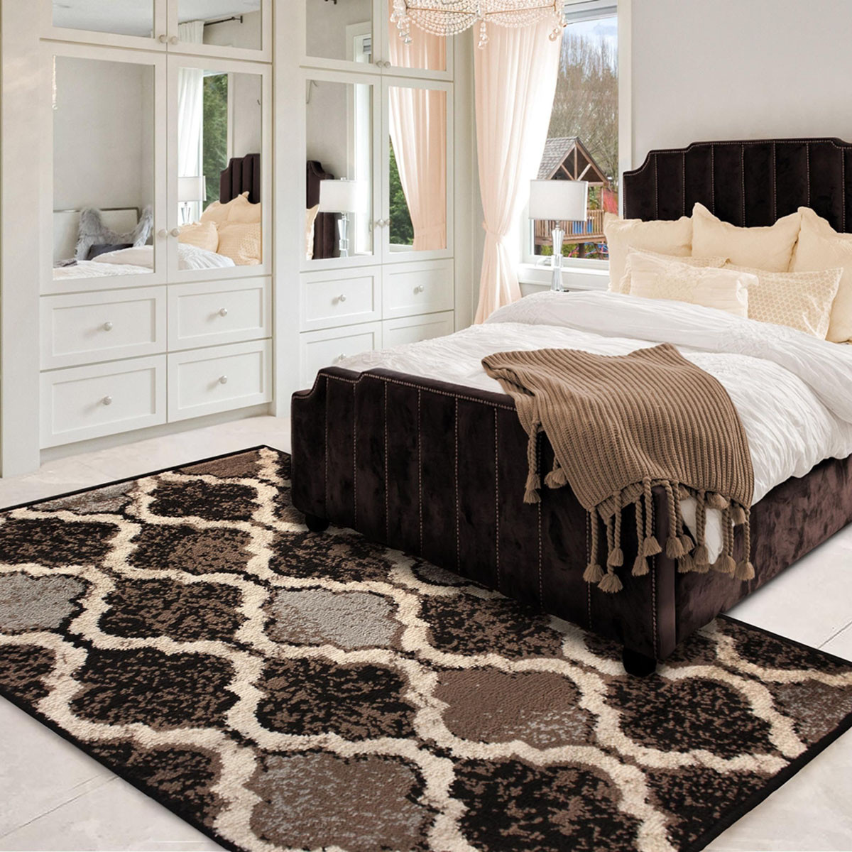 3" X 5" Chocolate Quatrefoil Power Loom Distressed Stain Resistant Area Rug