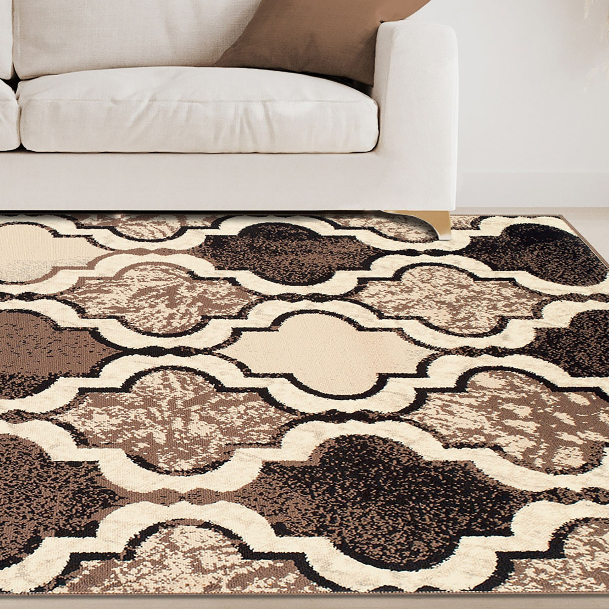 5" X 8" Ivory Quatrefoil Power Loom Distressed Stain Resistant Area Rug