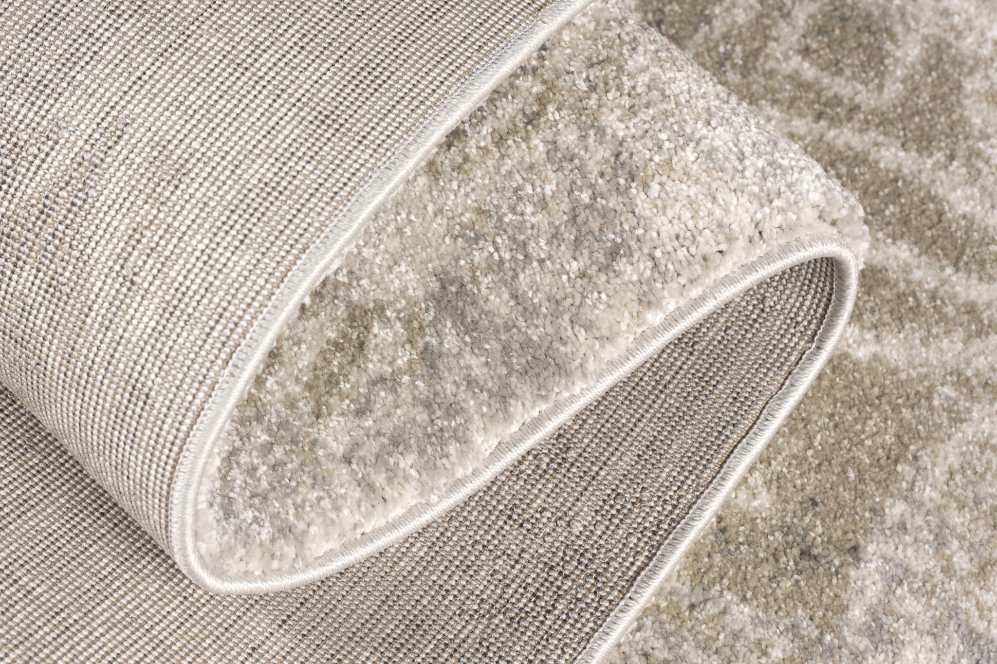 4" X 6" Light Grey Abstract Power Loom Stain Resistant Area Rug