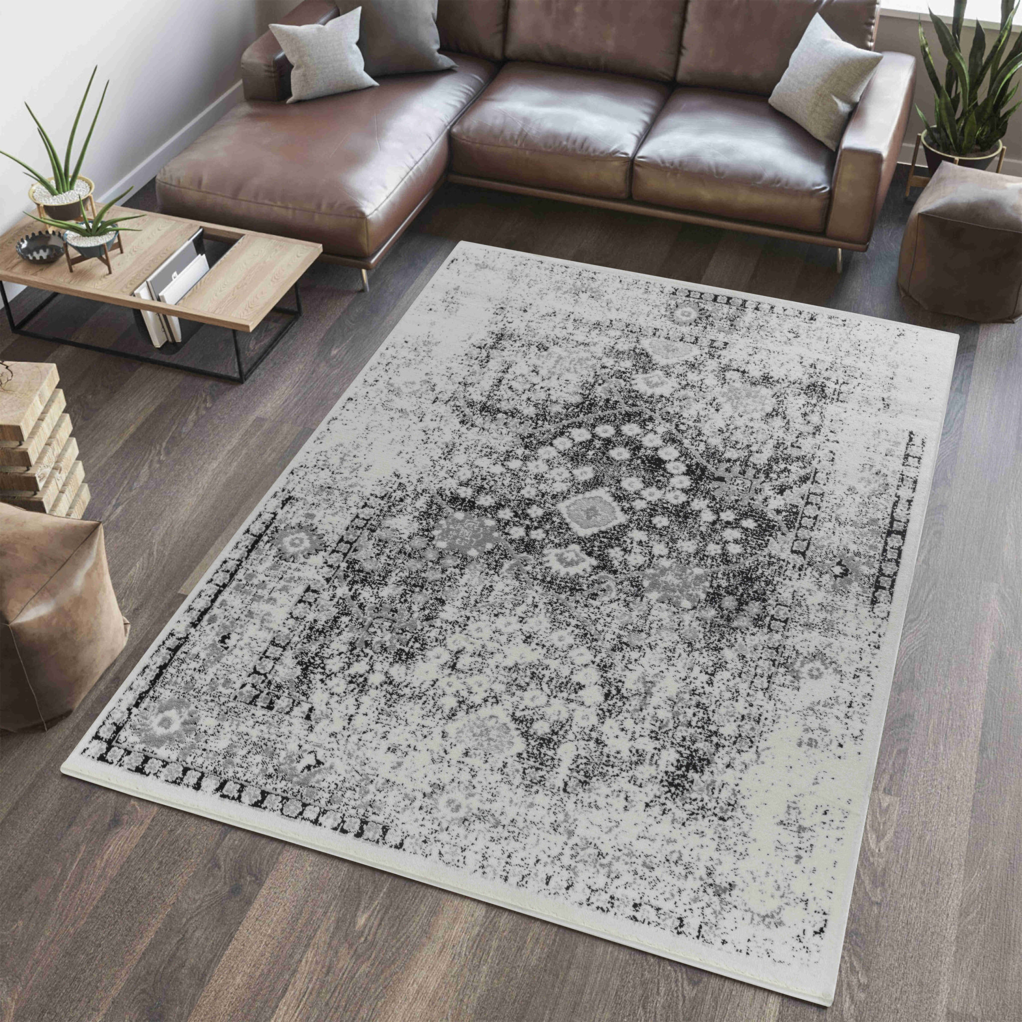 7" X 10" Black Oriental Area Rug