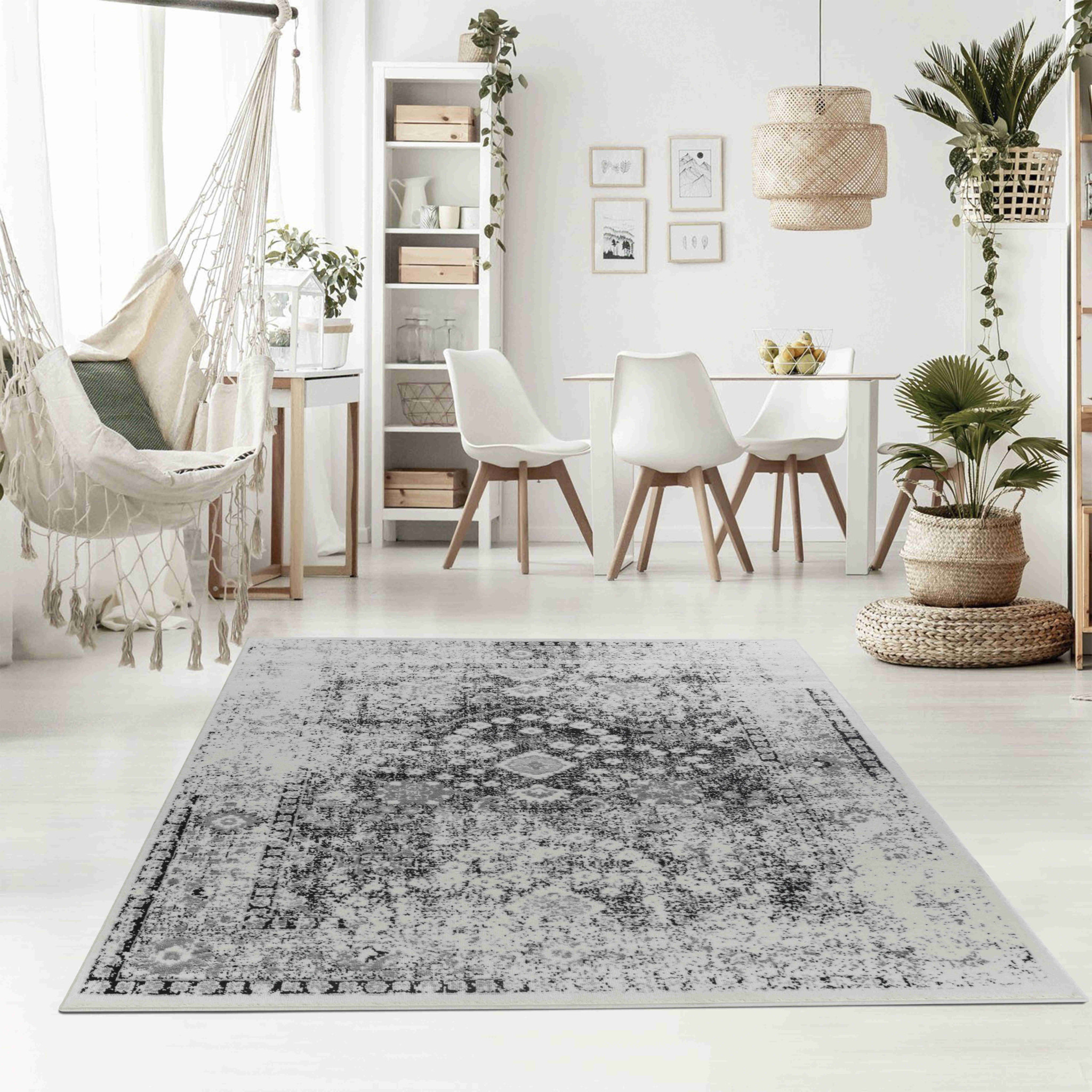 7" X 10" Black Oriental Area Rug