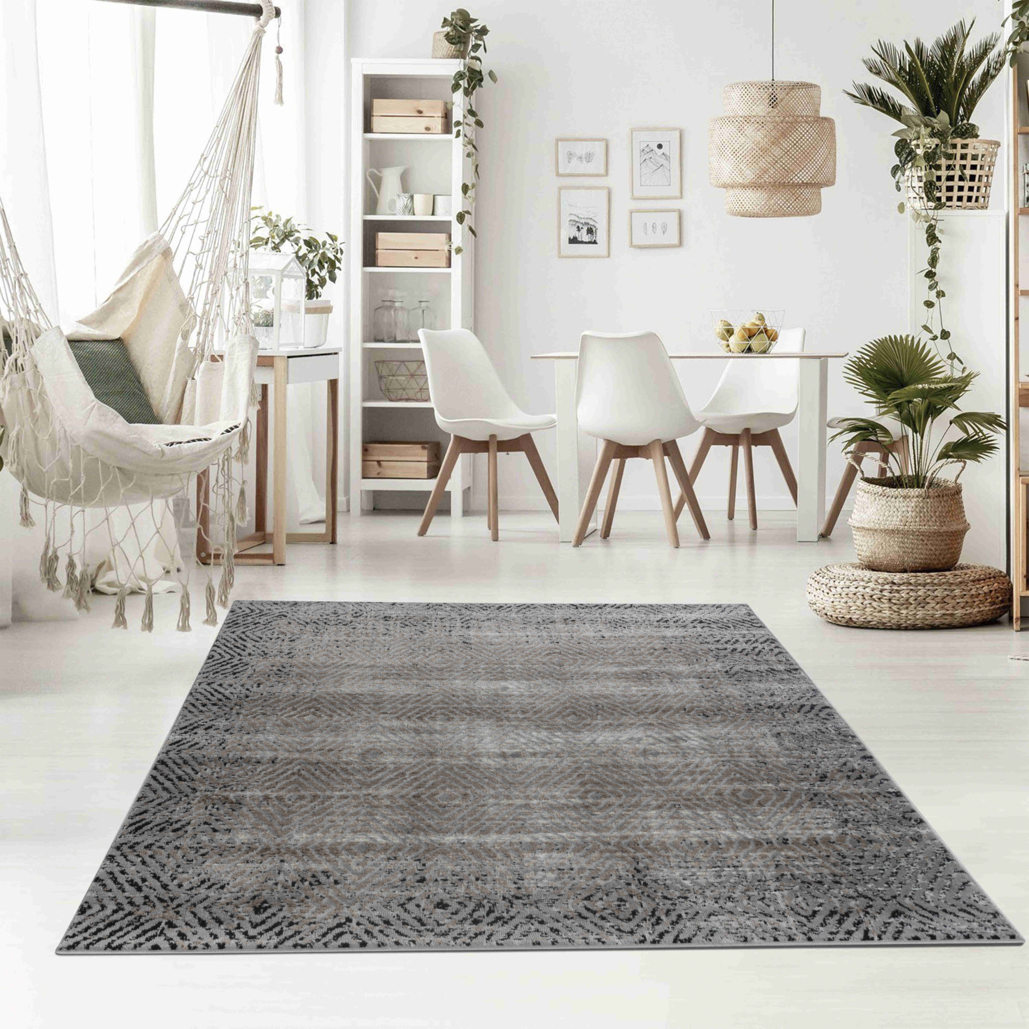 5" X 8" Brown Geometric Area Rug