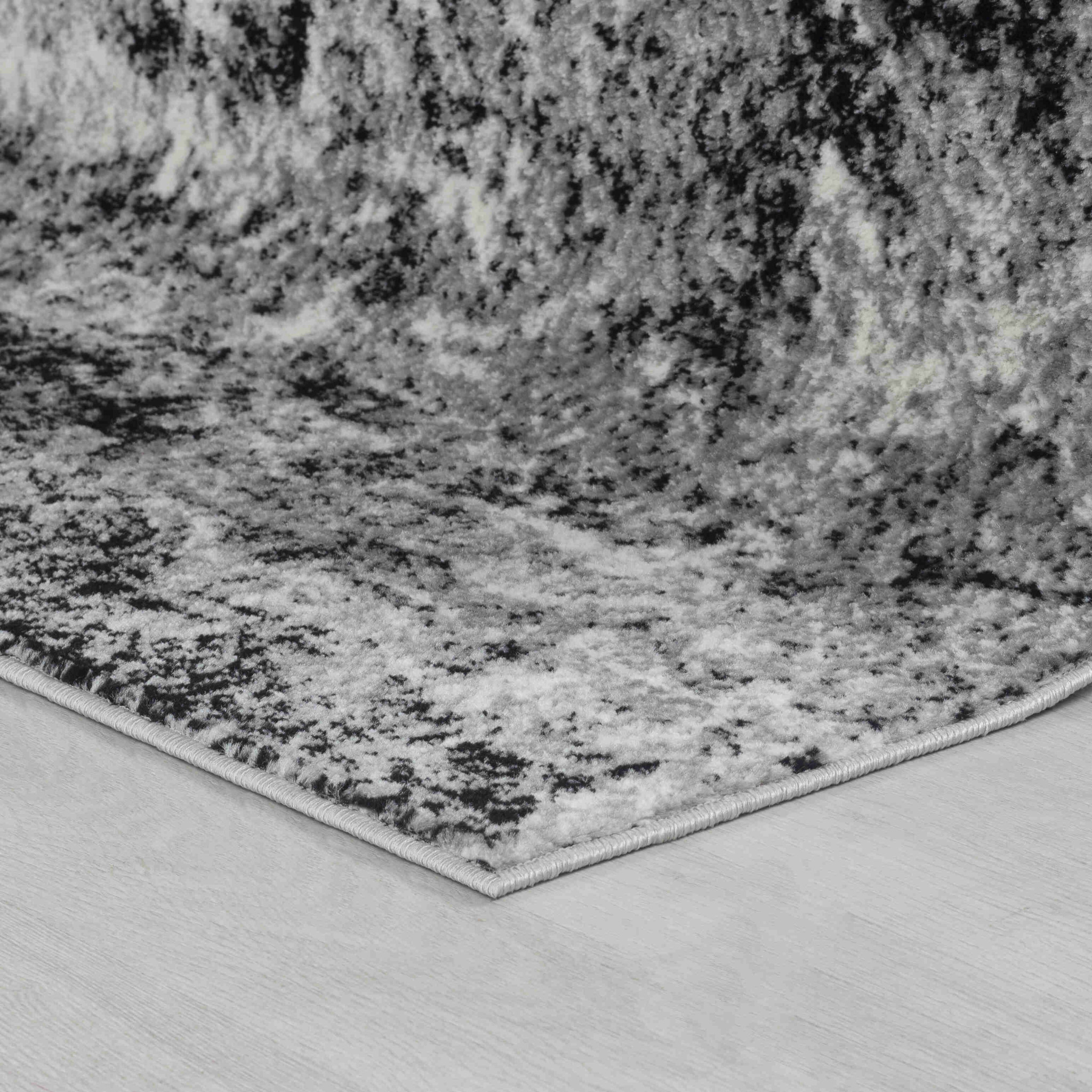 4" X 6" Grey Abstract Area Rug