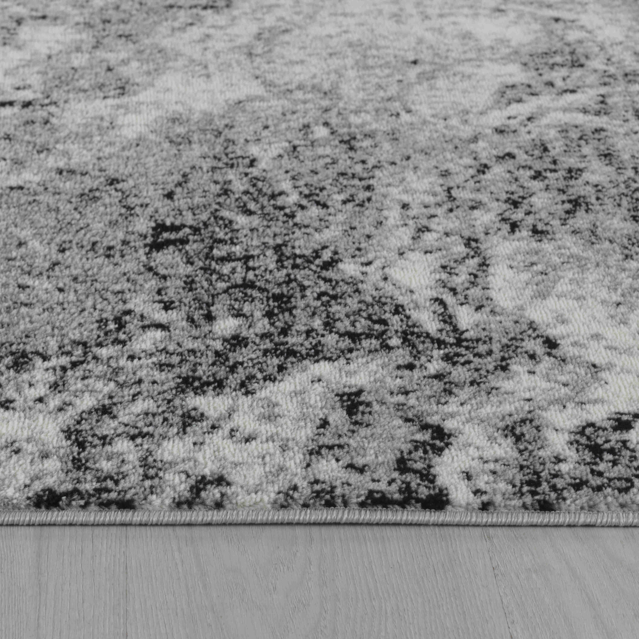 5" X 8" Grey Abstract Area Rug