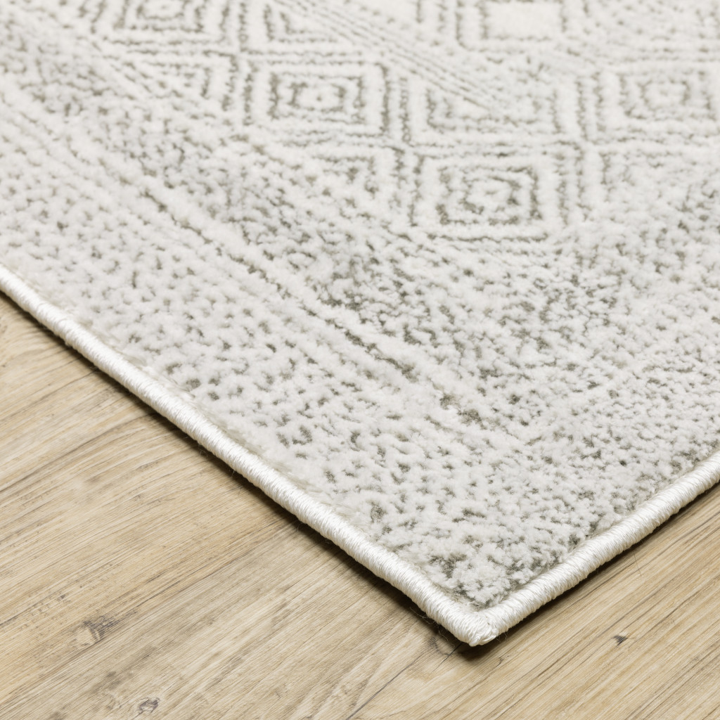 3" X 5" White And Grey Oriental Power Loom Stain Resistant Area Rug