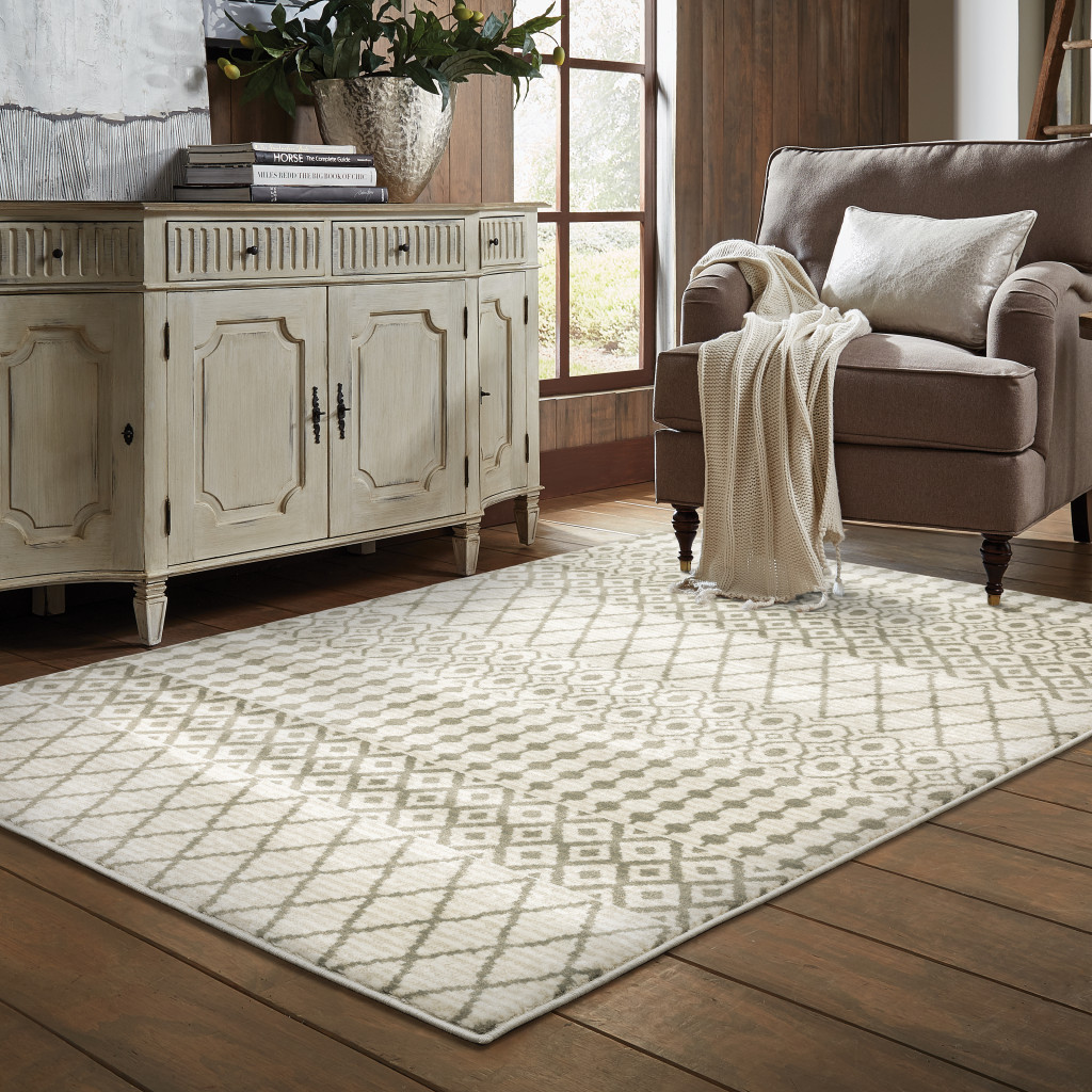 5" X 7" Ivory And Grey Geometric Power Loom Stain Resistant Area Rug