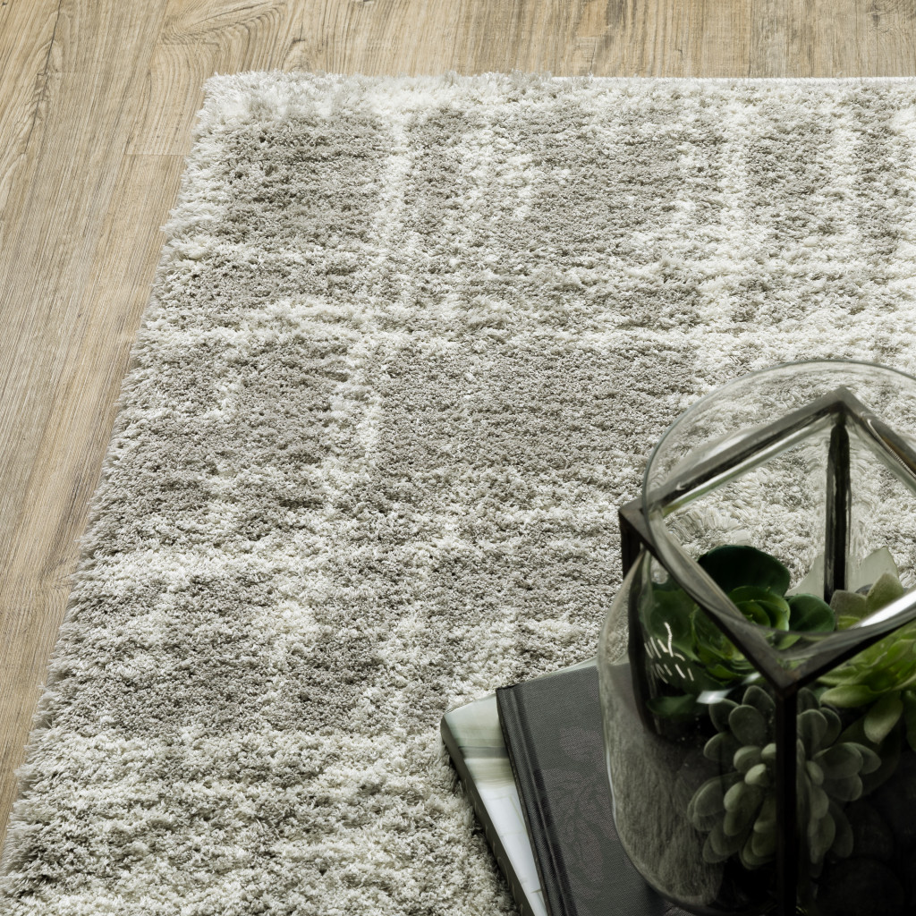 4" X 6" Grey And Ivory Abstract Shag Power Loom Stain Resistant Area Rug