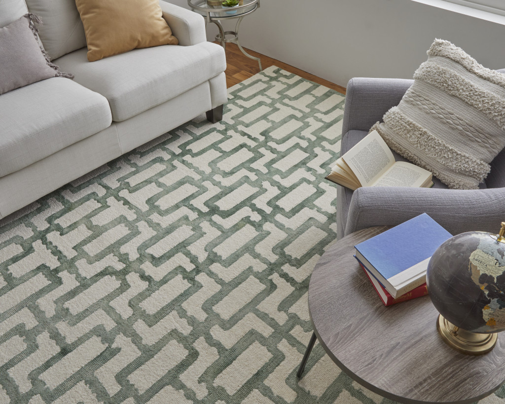 4" X 6" Ivory And Green Wool Geometric Tufted Handmade Area Rug