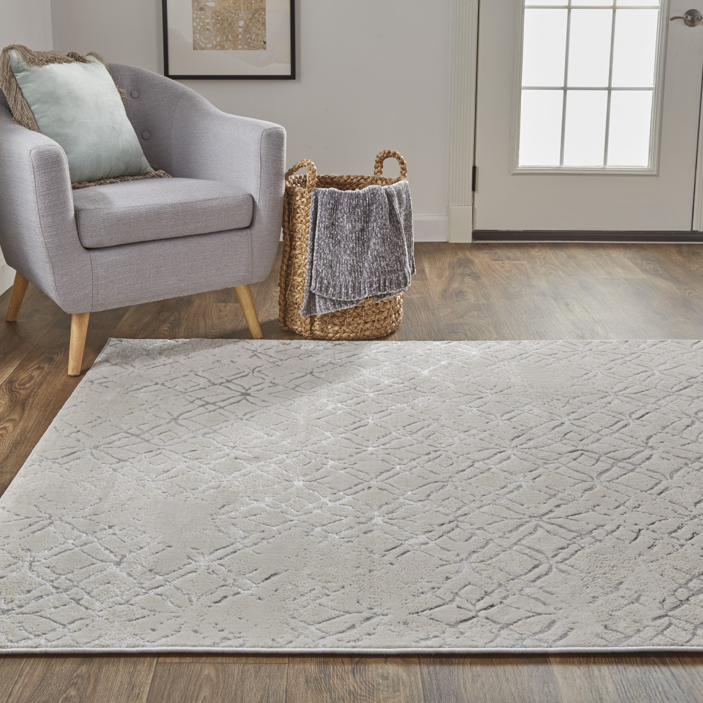 7" X 10" Silver and Gray Abstract Non Skid Area Rug