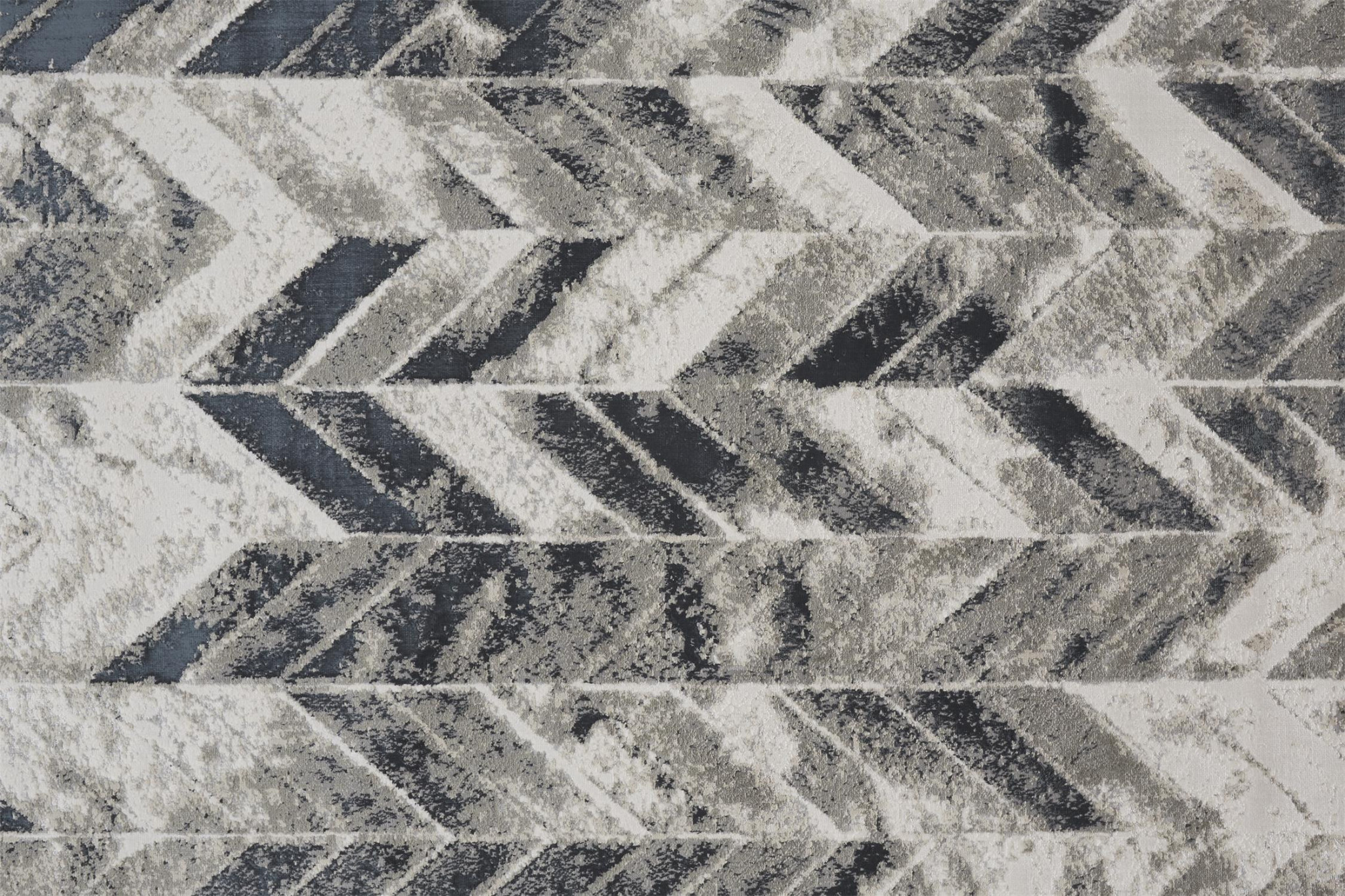 4" X 6" Gray and Black Geometric Non Skid Area Rug