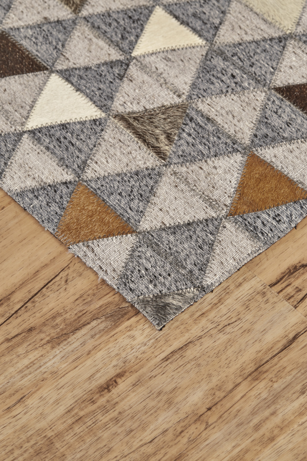 5 X 8 gray Ivory And Brown geometric Hand Woven Area Rug