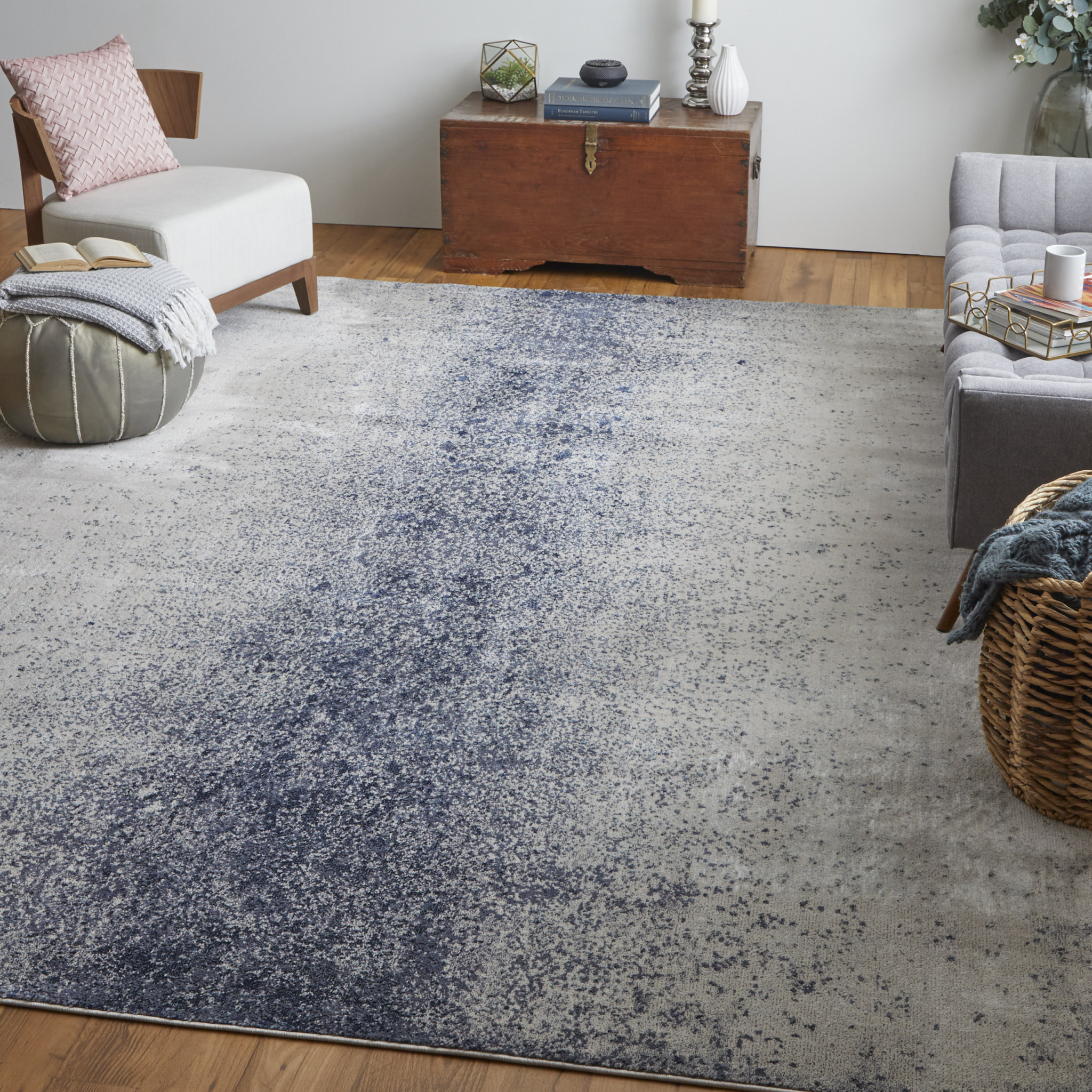 5" X 8" Ivory and Blue Abstract Power Loom Non Skid Area Rug