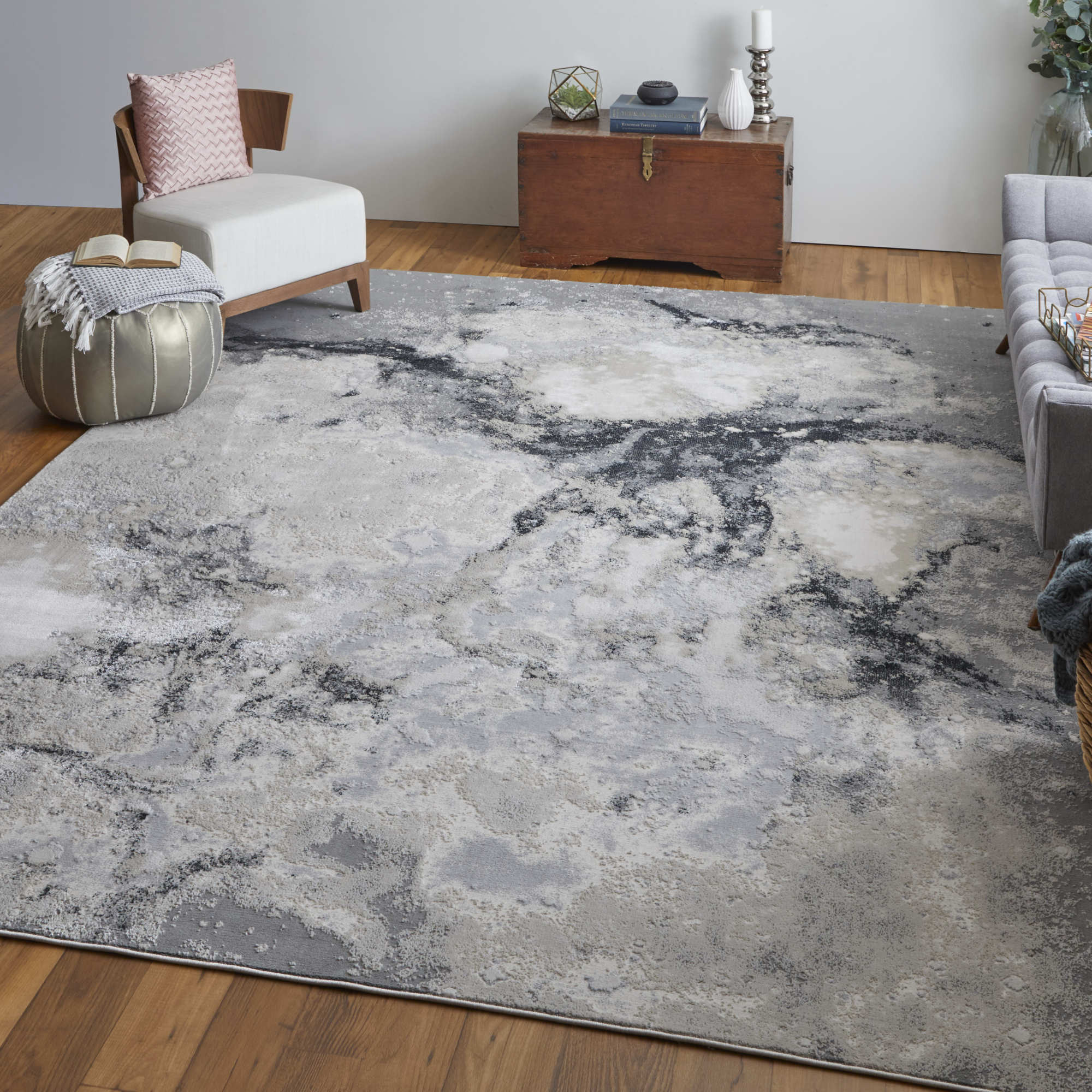 7" X 10" Gray Abstract Area Rug