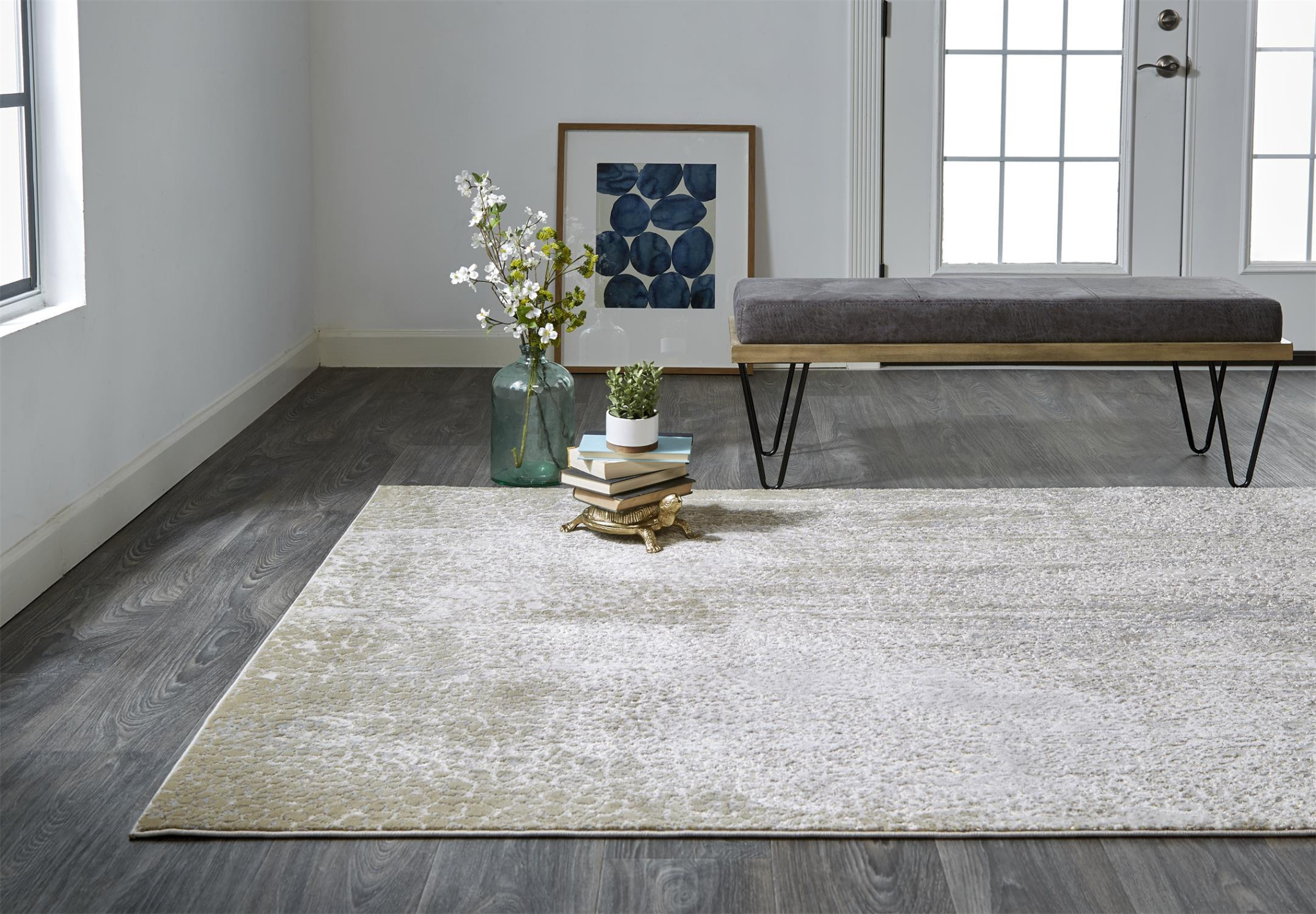 4" X 6" Gray and Ivory Abstract Non Skid Area Rug