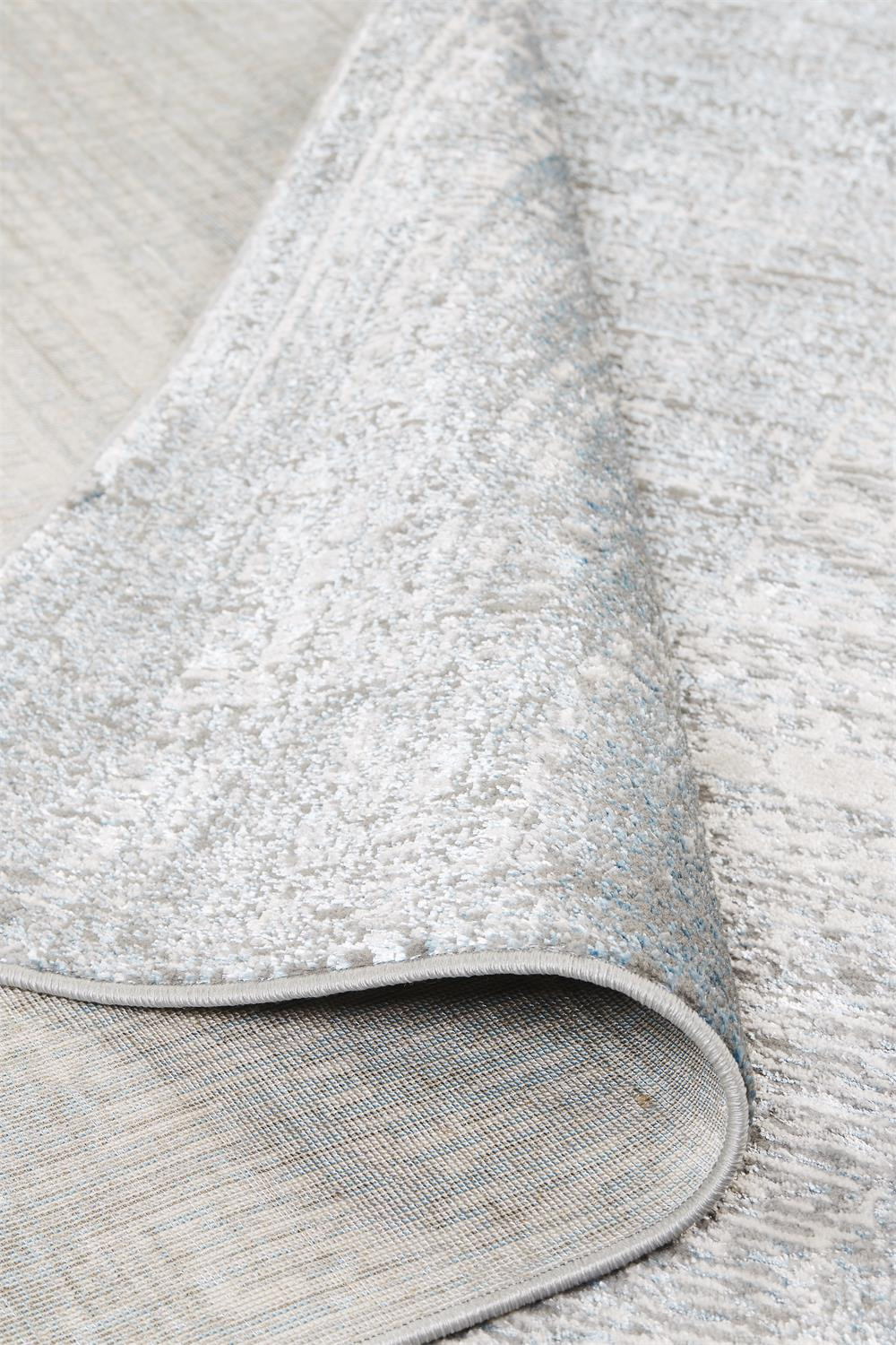 4" X 6" Gray and White Abstract Non Skid Area Rug