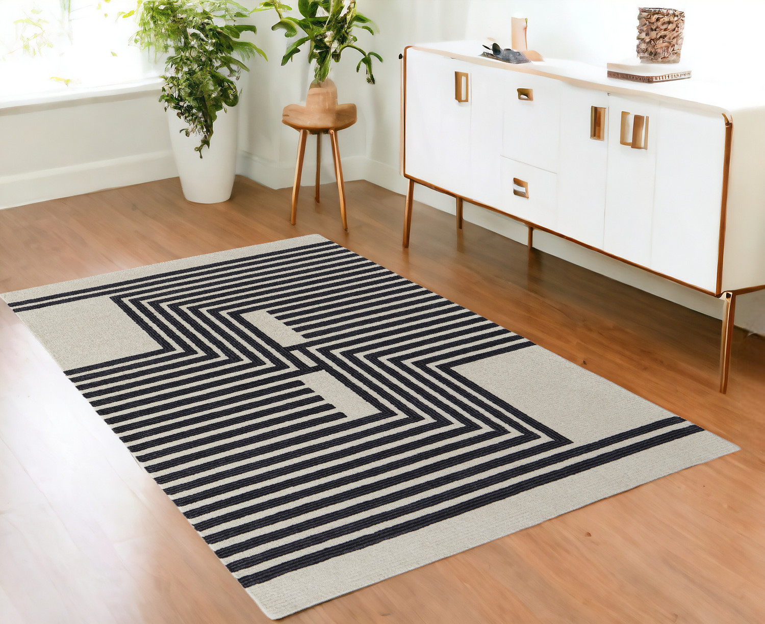 4" X 6" Gray and Black Wool Abstract Hand Tufted Area Rug