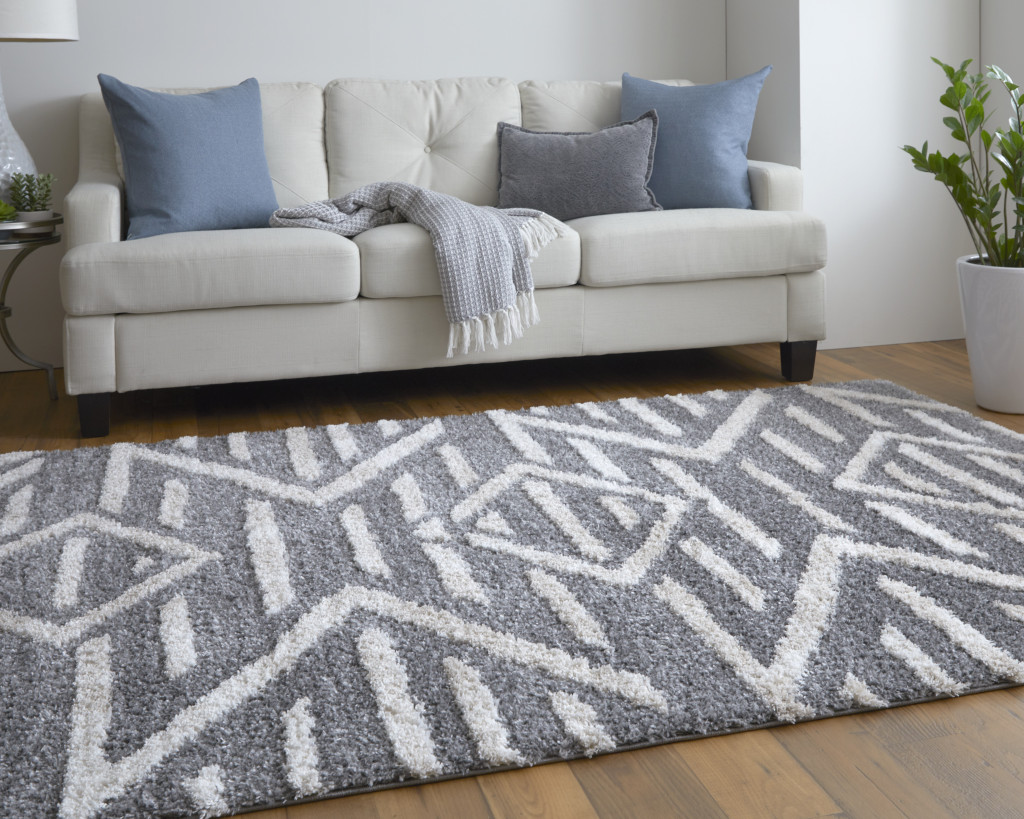 2" X 3" Gray And Ivory Geometric Power Loom Stain Resistant Area Rug