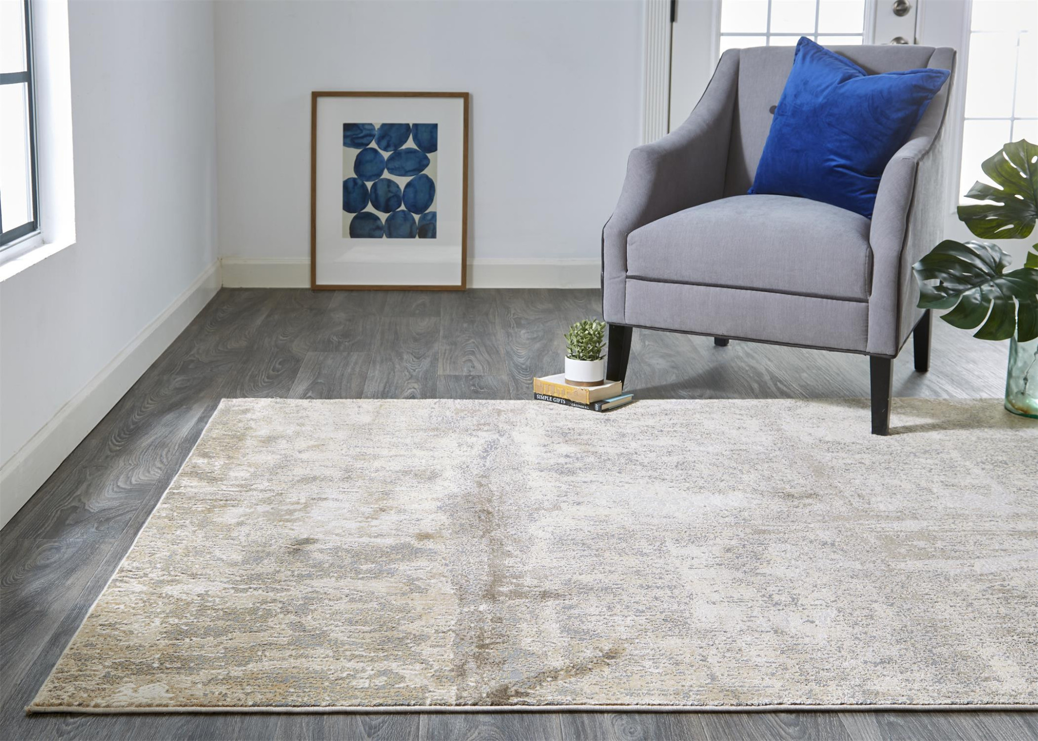 4" X 6" Tan and Ivory Abstract Non Skid Area Rug