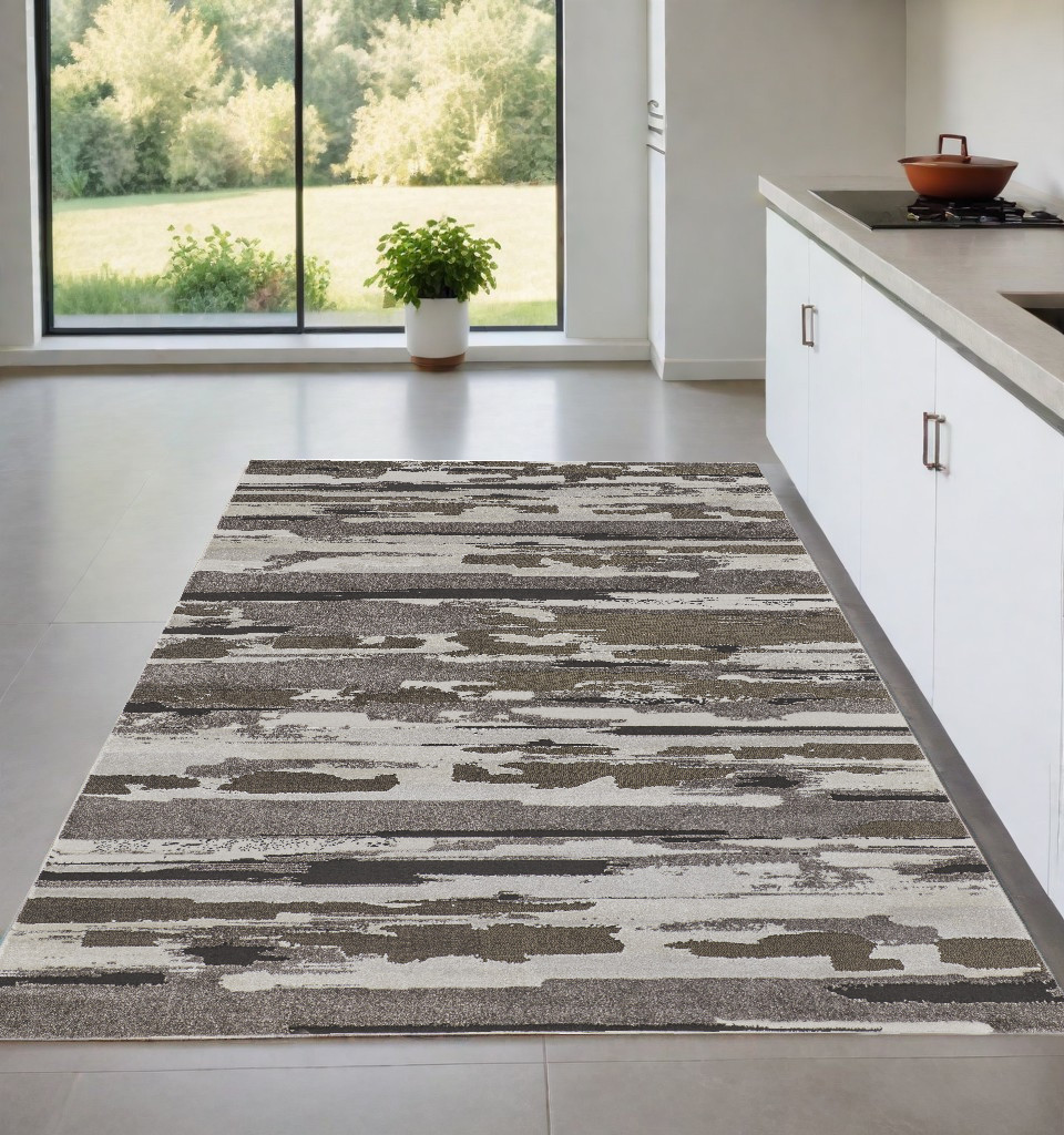 4" X 6" Gray and Ivory Abstract Power Loom Distressed Area Rug