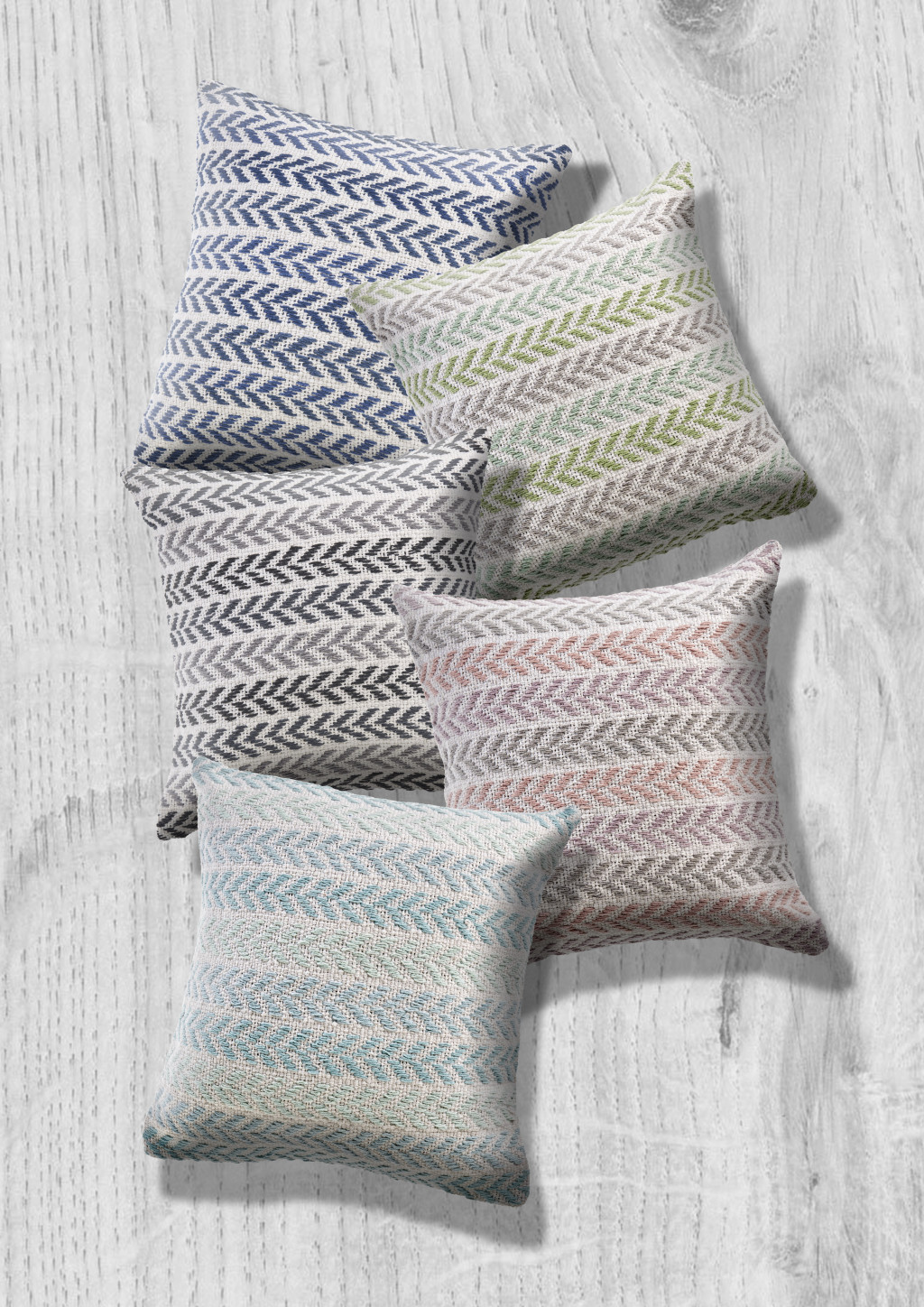 18" X 18" Purple Pink Gray And White 100% Cotton Chevron Zippered Pillow