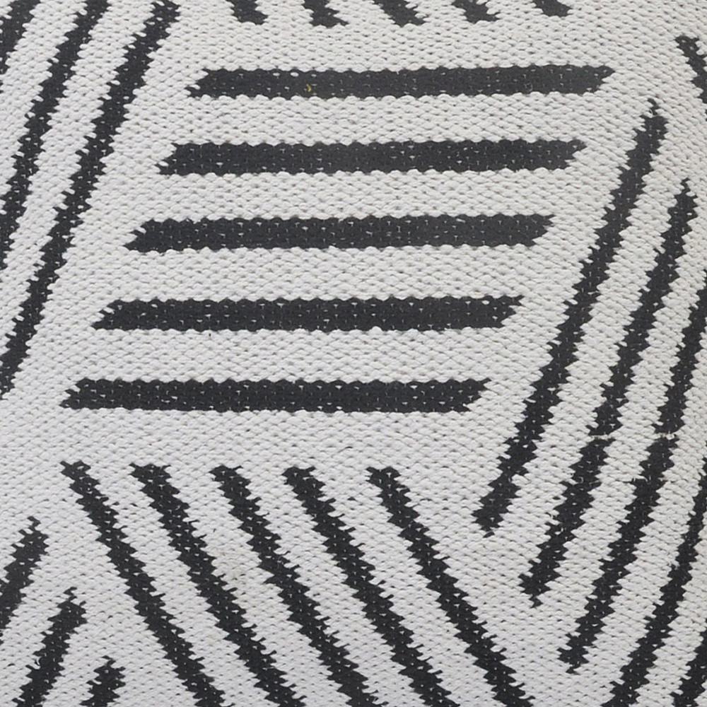 20" X 20" Black And White 100% Cotton Geometric Zippered Pillow