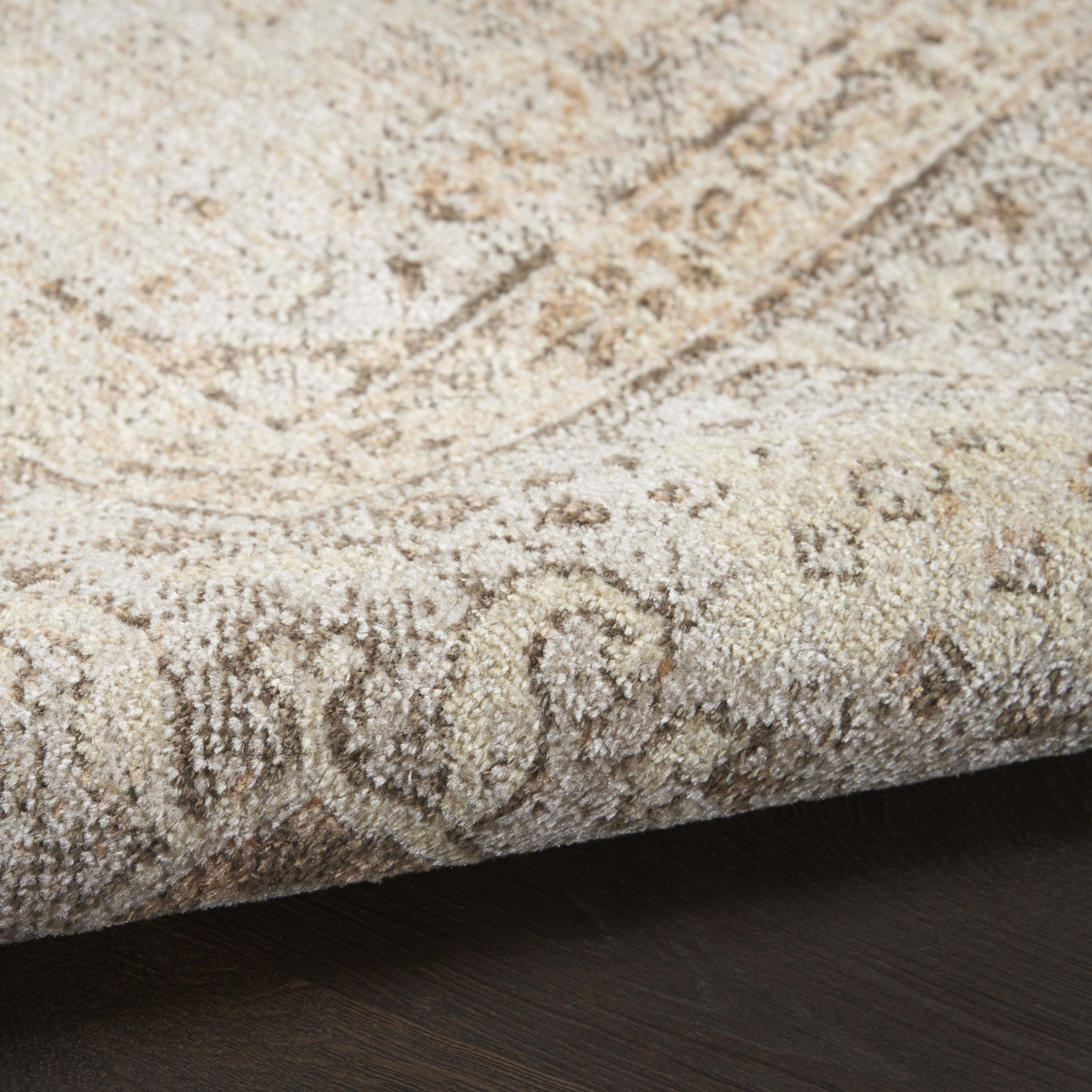4" X 6" Beige Oriental Power Loom Washable Area Rug