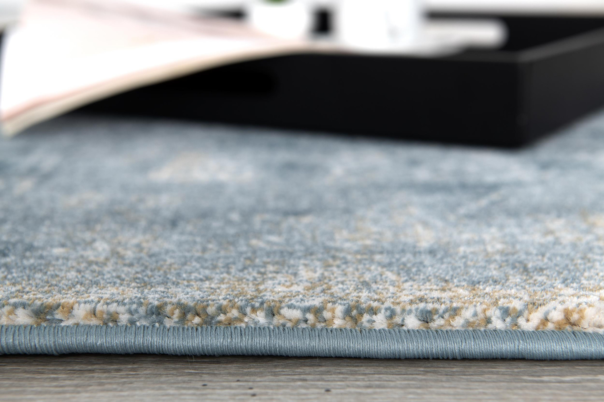 4" X 6" Blue And Beige Abstract Washable Non Skid Area Rug