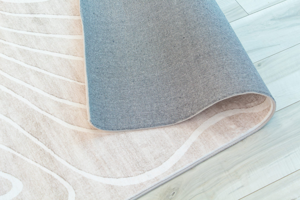 5" X 8" Beige and Ivory Abstract Distressed Area Rug